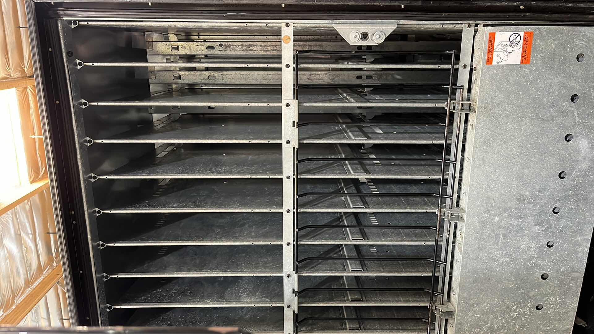 Photo 10 of VENDO COLD BEVERAGE VENDING MACHINE W 10 SELECTIONS MODEL V540