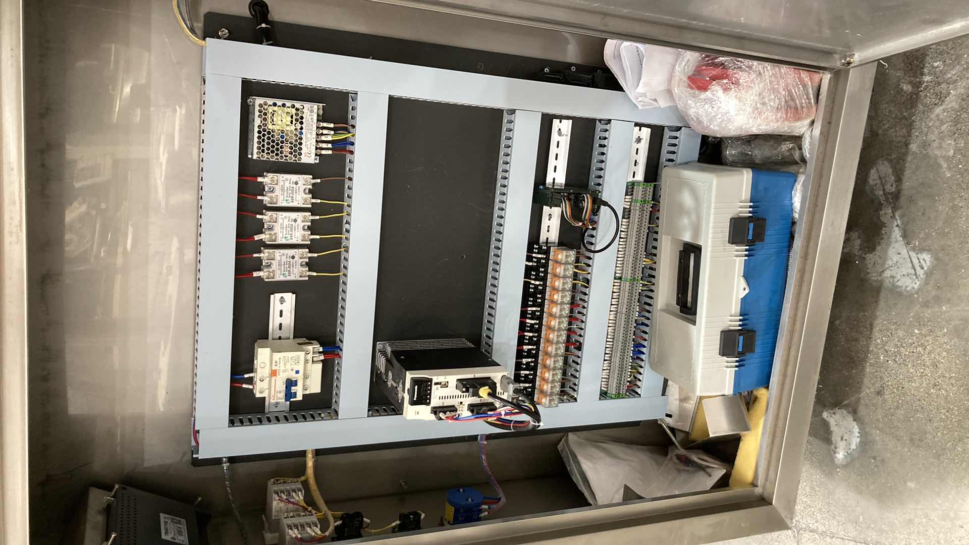 Photo 1 of LANDPACK COMMERCIAL AUTOMATIC LIQUID PACKAGING MACHINE MODEL LD-420L