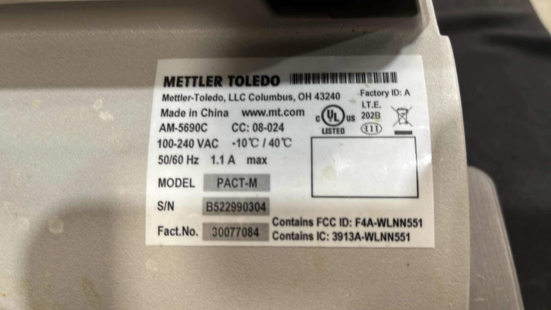Photo 1 of METTLER TOLEDO DIGITAL TOUCHPAD DELI SCALE W PRINTER MODEL PACT-M