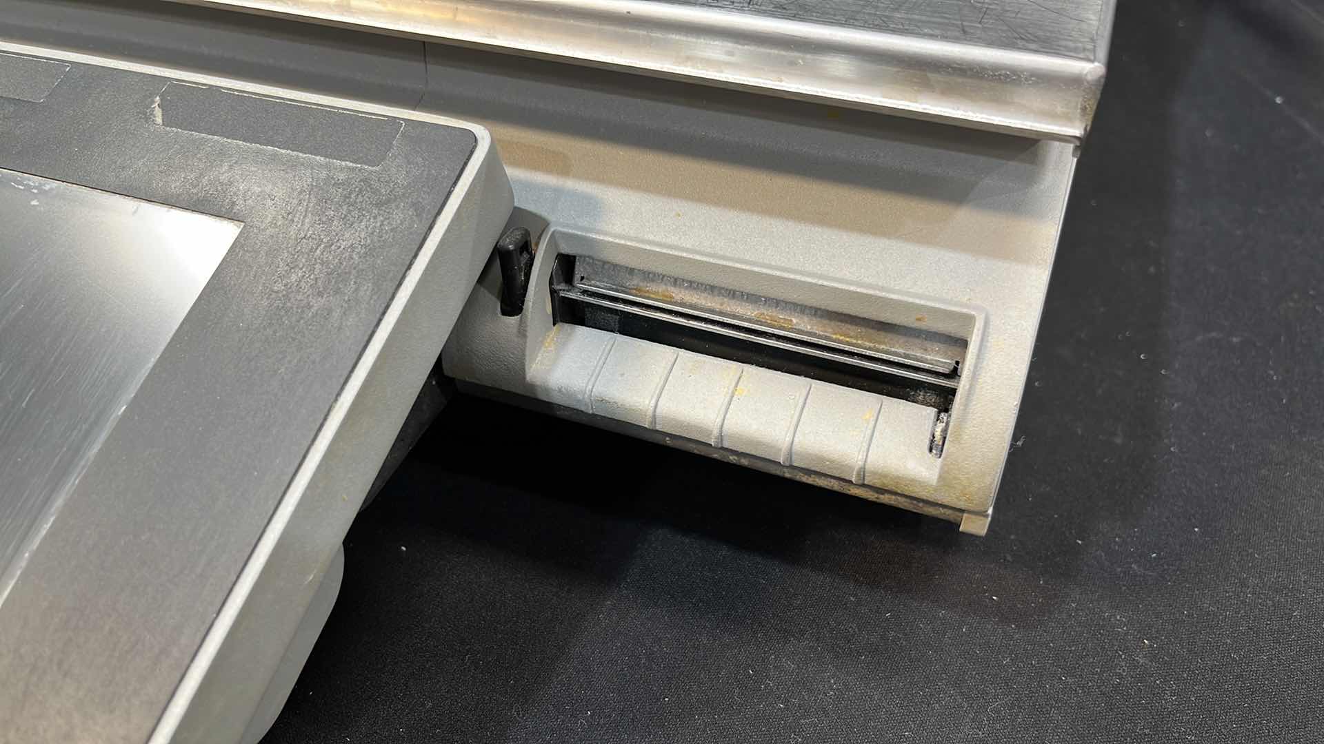 Photo 1 of METTLER TOLEDO DIGITAL TOUCHPAD DELI SCALE W PRINTER MODEL PACT-M