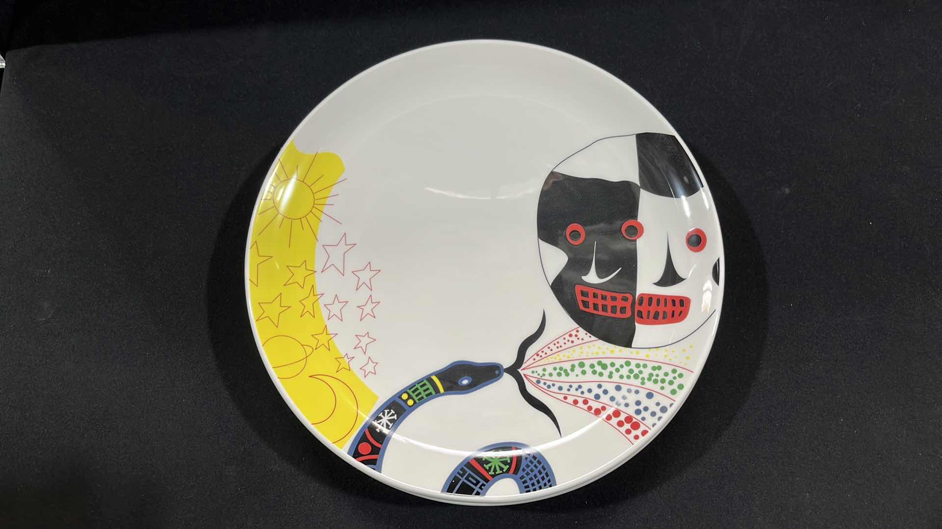 Photo 1 of DUDSON FINEST VITRIFIED CHINA SET OF 8, 12.5”