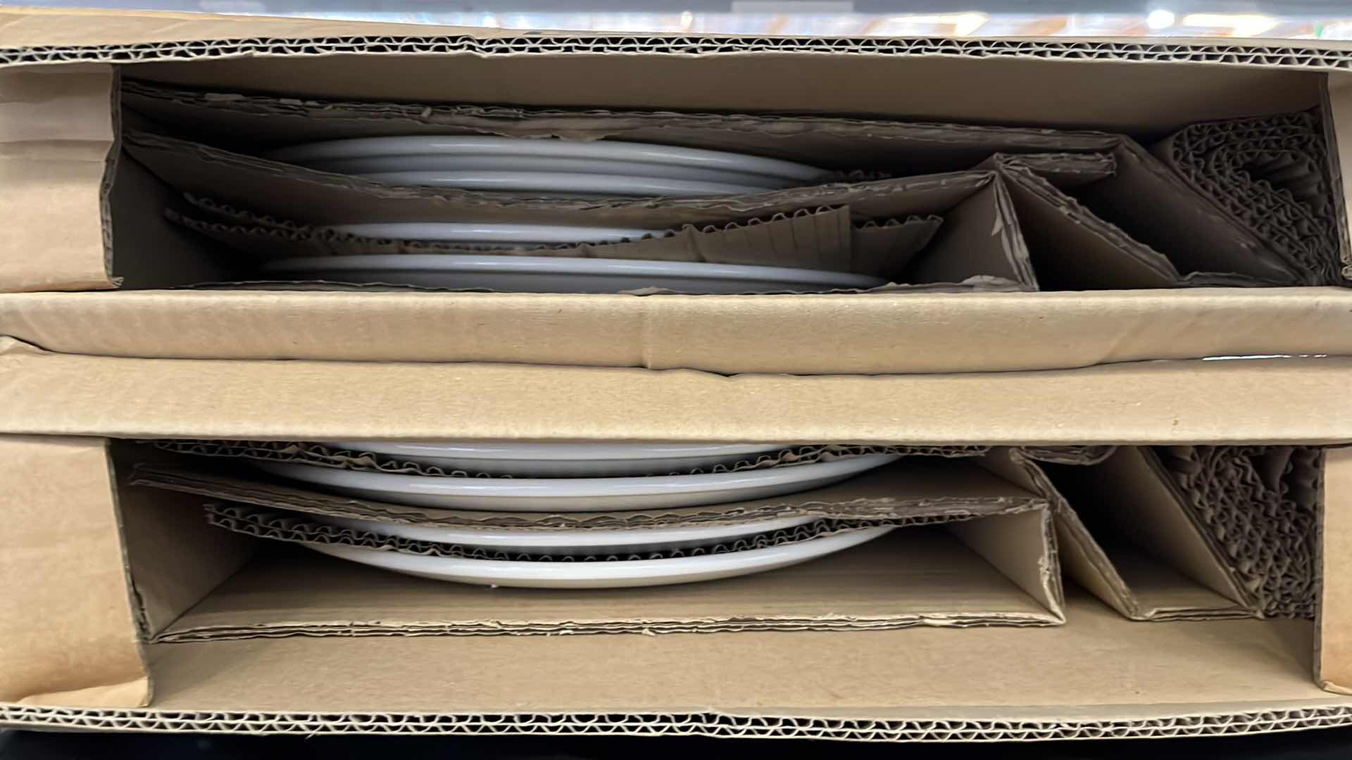 Photo 4 of DUDSON FINEST VITRIFIED CHINA SET OF 8, 12.5”