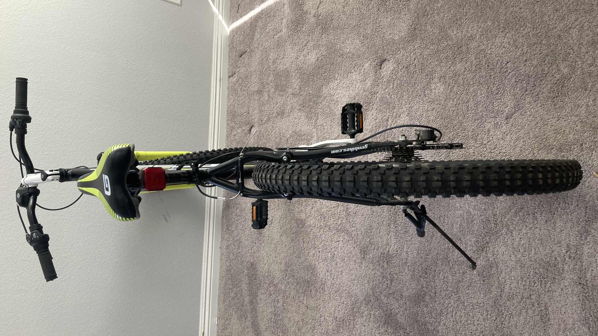 Photo 1 of GENESIS 6061 29GS LIGHTWEIGHT ALLOY TUBING BICYCLE 29”