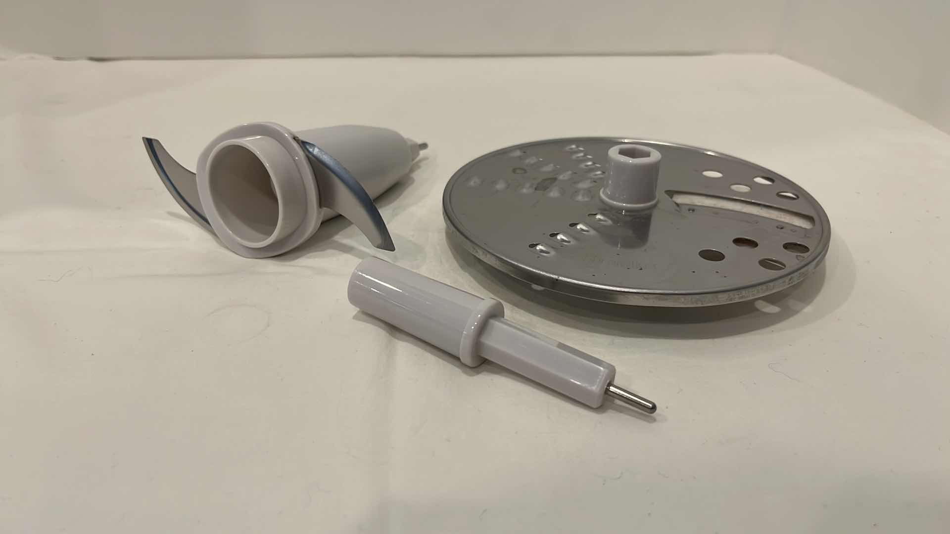 Photo 1 of BLACK & DECKER FOOD PROCESSOR MODEL FP1600B