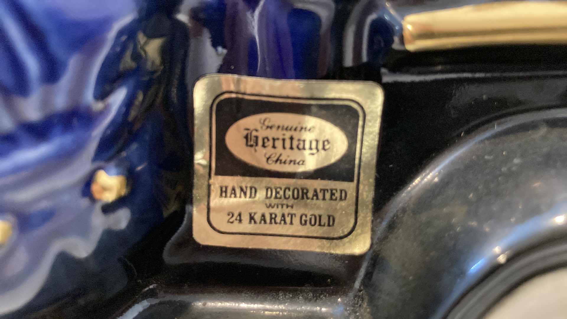 Photo 1 of HERITAGE CHINA HAND DECORATED W 24K GOLD BOBBY POLICE CAR DECANTER 1971 11.5” X 4.5” H7”