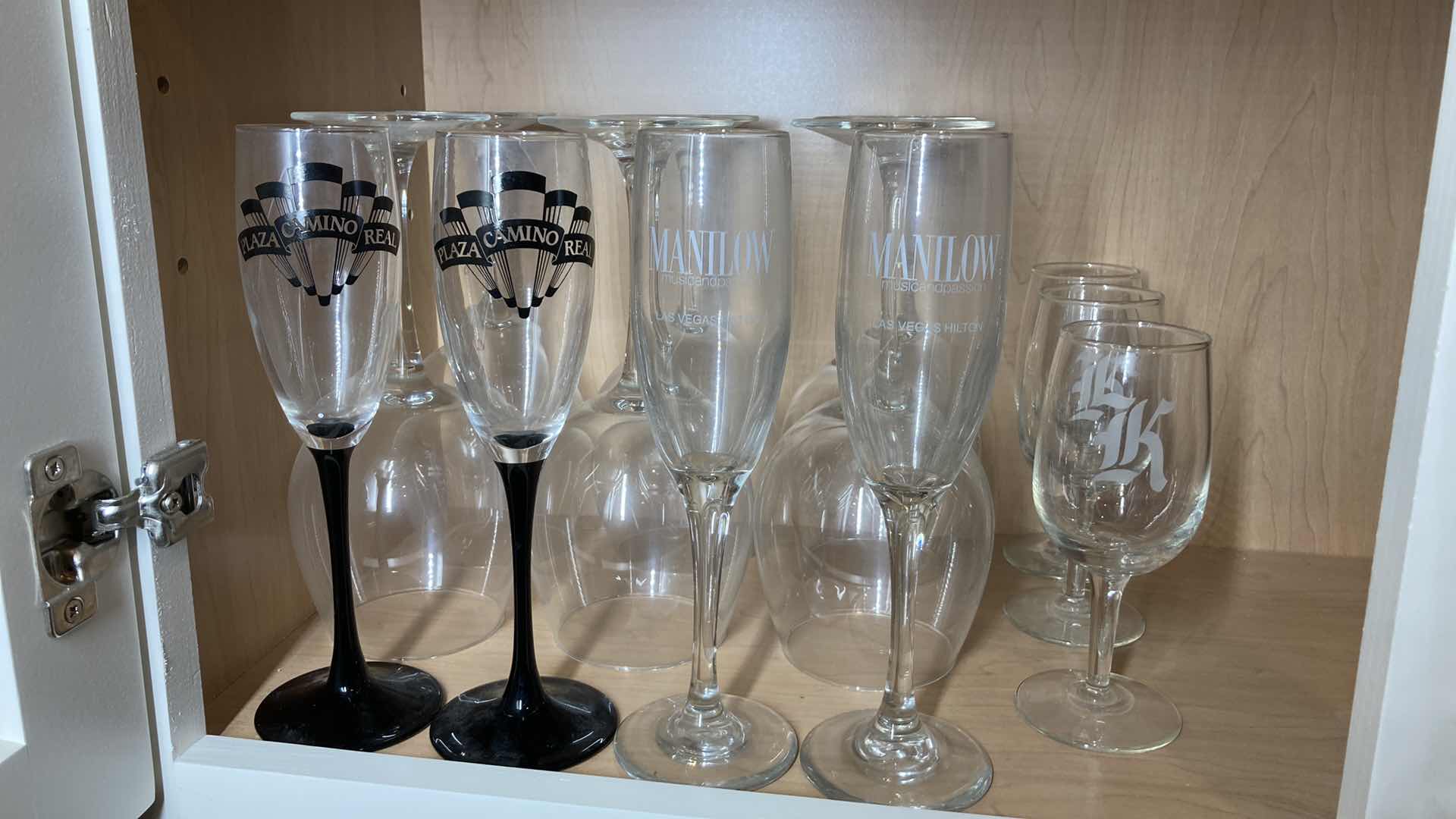 Photo 1 of WINE GLASSES & COCKTAIL GLASSES (18)