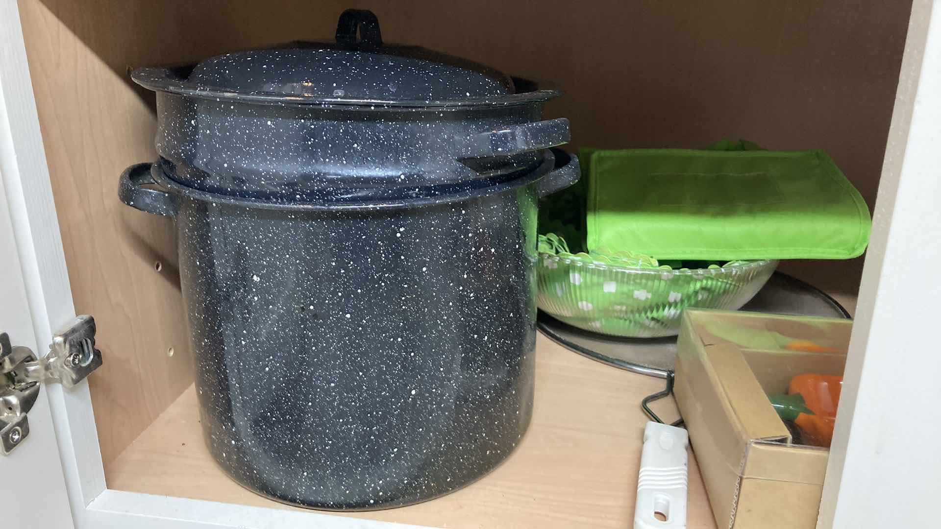 Photo 1 of ELECTRIC SKILLET & COOKWARE W STORAGE CONTAINERS VARIOUS PURPOSES