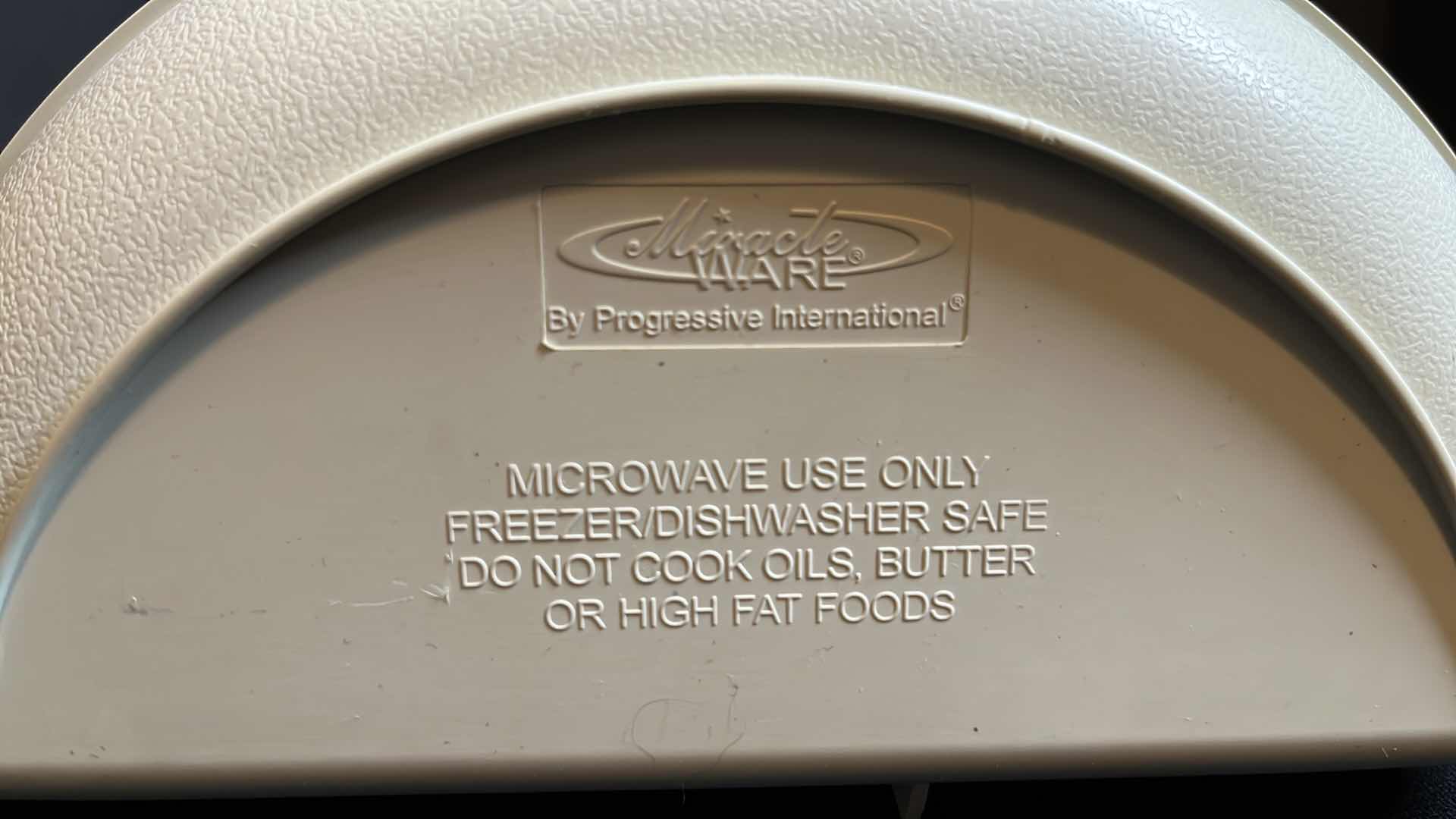 Photo 1 of NON-STICK FOLDING OMELETTE PAN DOUBLE SIDED COOKER, CROCK POT STONEWARE DLOW COOKER LITTLE DIPPER 4.5” (MODEL 32041) & MIRACLE WARE MICROWAVABLE OMELETTE COOKER