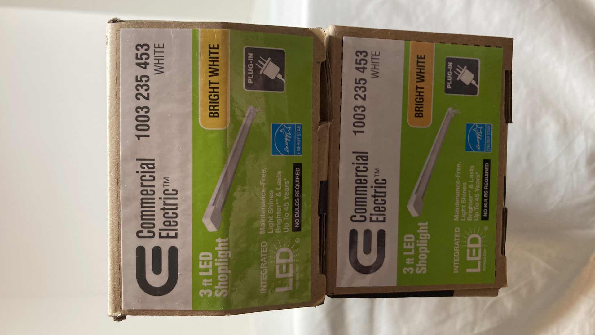 Photo 1 of COMMERCIAL ELECTRIC 3FT LED SHOP LIGHT (2)