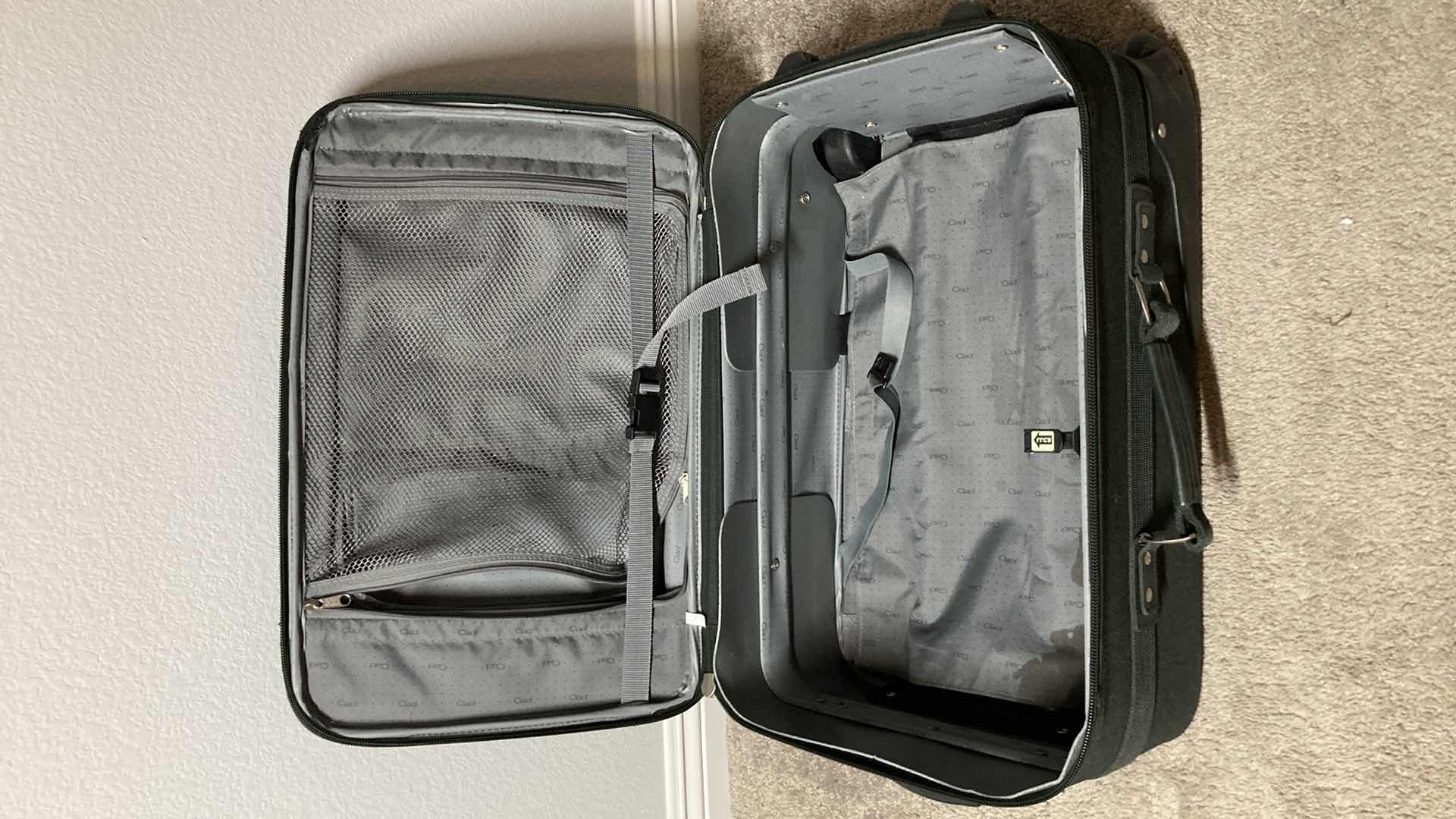 Photo 1 of CIAOL DARK GREEN ROLLING LUGGAGE BAG 15” X 10.5” H24”