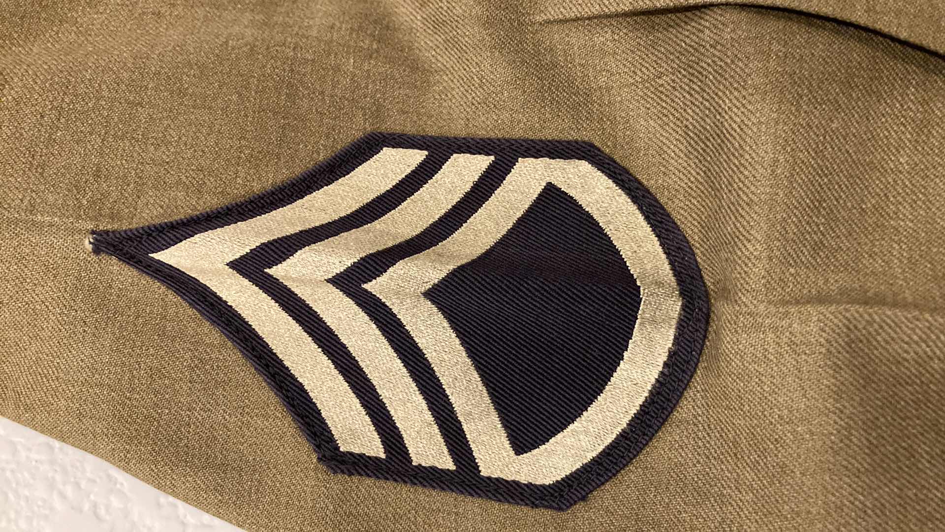 View 3 of MONROE SHIRT CO. WW2 US ARMY AIR CORP UNIFORM SHIRT 16-33 NOV 8 1941
