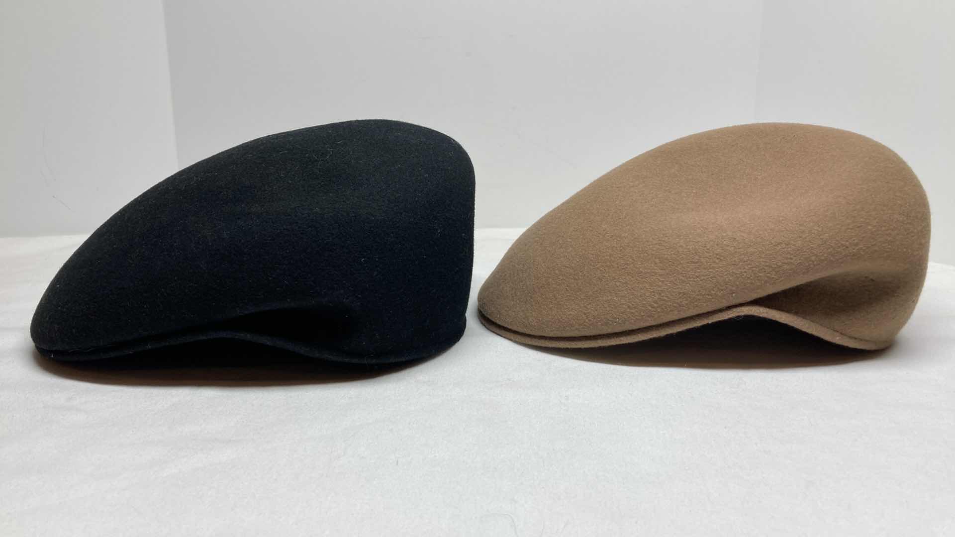 Photo 1 of DORFMAN PACIFIC CO. SCALA BLACK & TAN NEWSBOY WOOL CAPS LG (2)