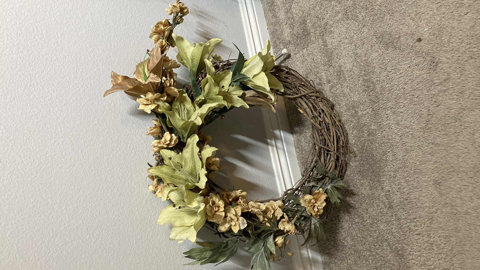 Photo 1 of FALL STYLE DECOR (4)