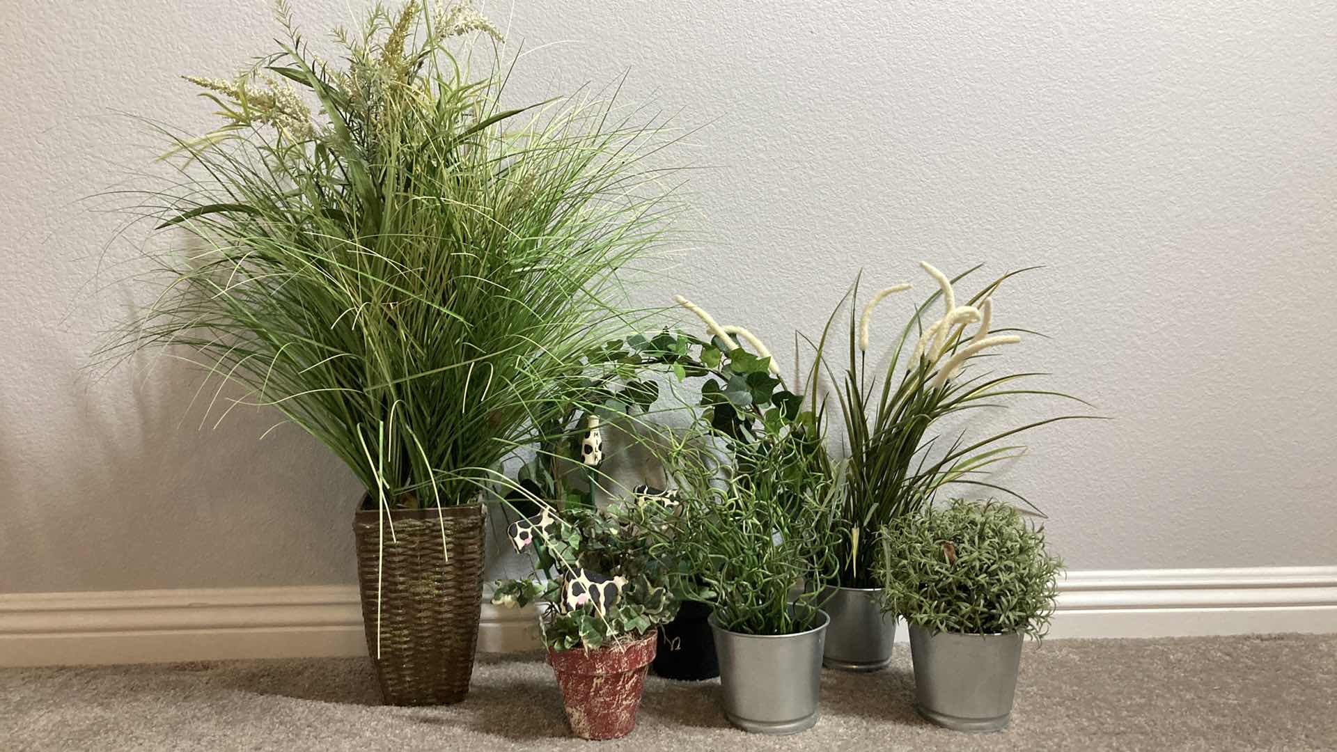 Photo 1 of FLORAL DECOR (6) H29”