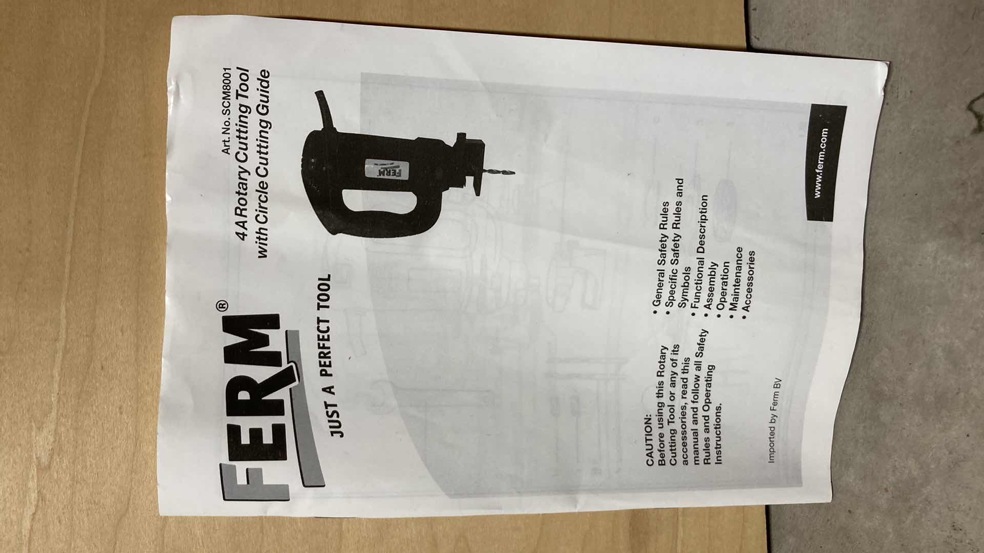 Photo 1 of FERM 4A ROTARY CUTTING TOOL W BAG MODEL SCM8001