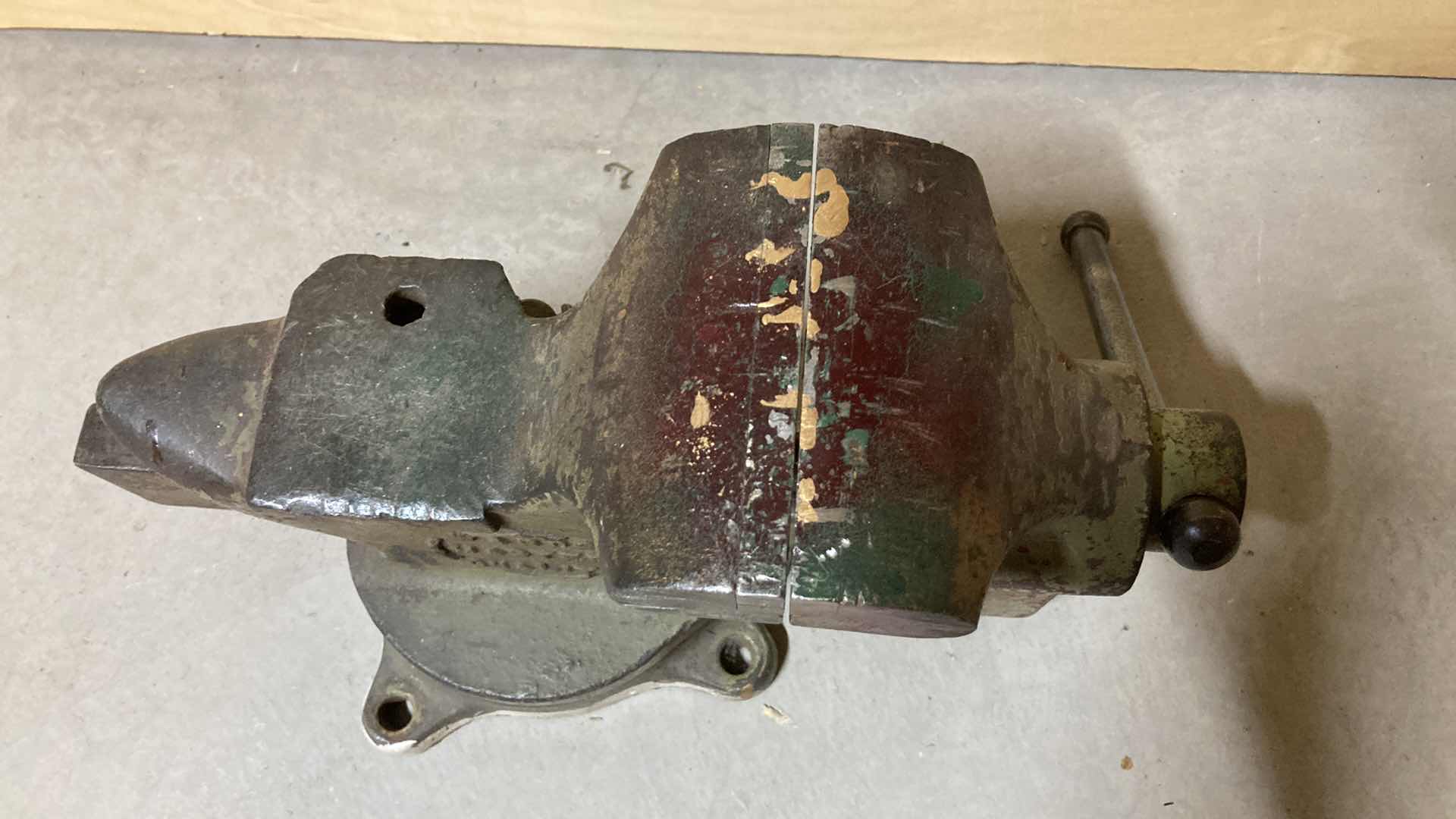 Photo 1 of WARD MASTER QUALITY VISE 13” X 4” H7.30”