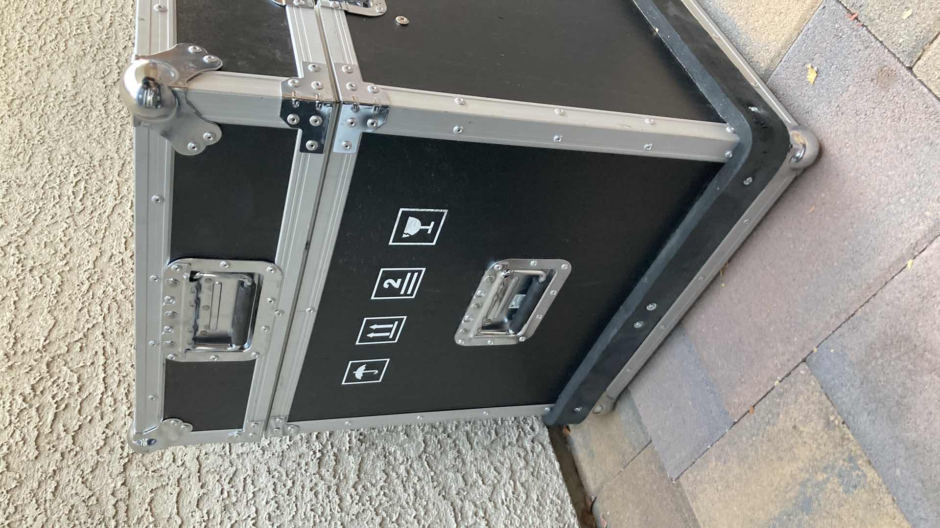 Photo 1 of T BRISUN CASE CO STAGE CASE 80” X 22” H27”