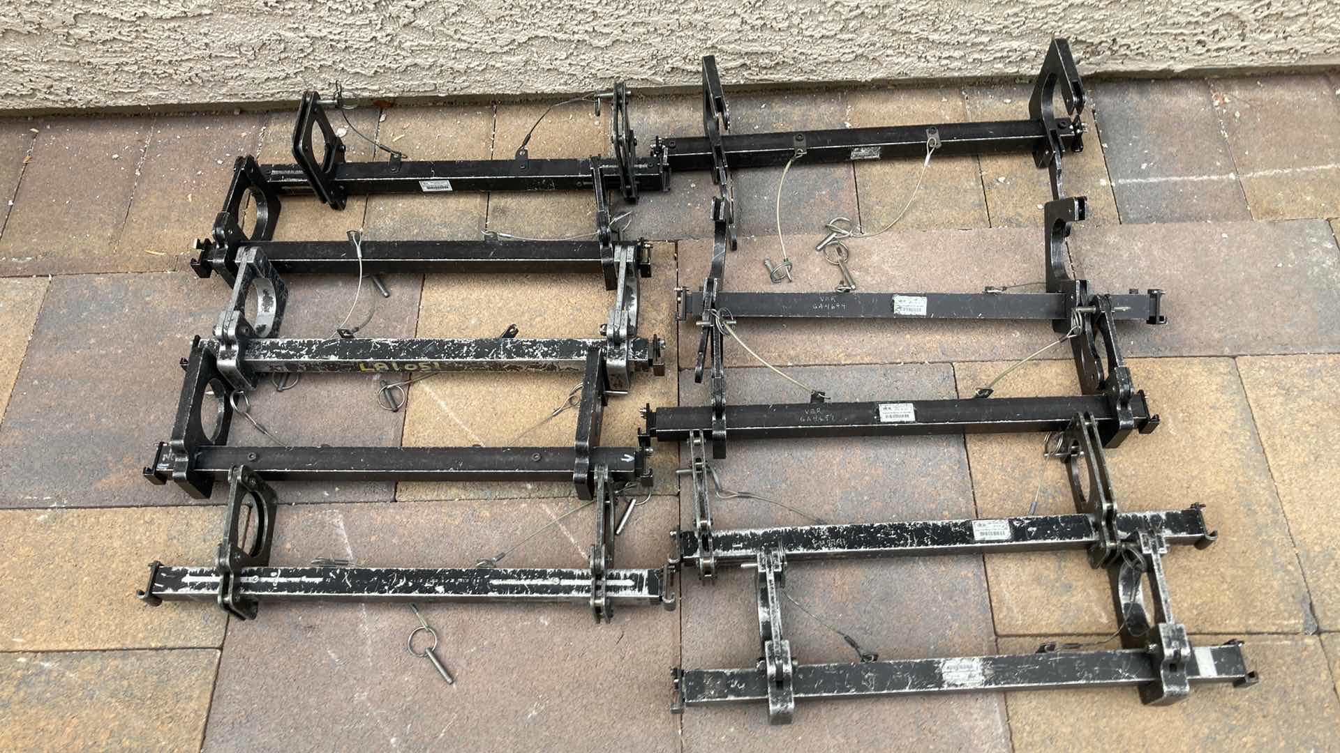 Photo 1 of HANGING BRACKET WIN VISION LED FRAME MODULE (10) 19” X 5”