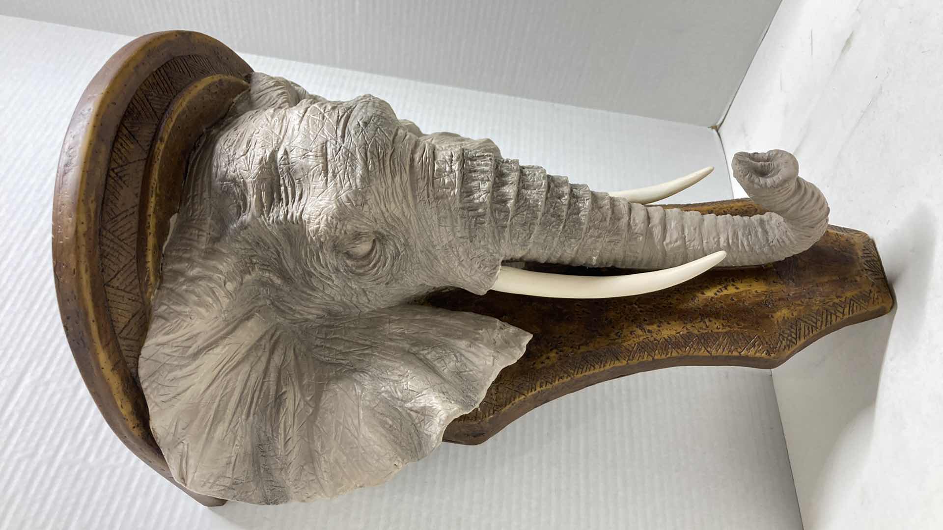 Photo 1 of ELEPHANT HEAD WOOD FINISH RESIN SHELF 12” X 8.5” H18”
