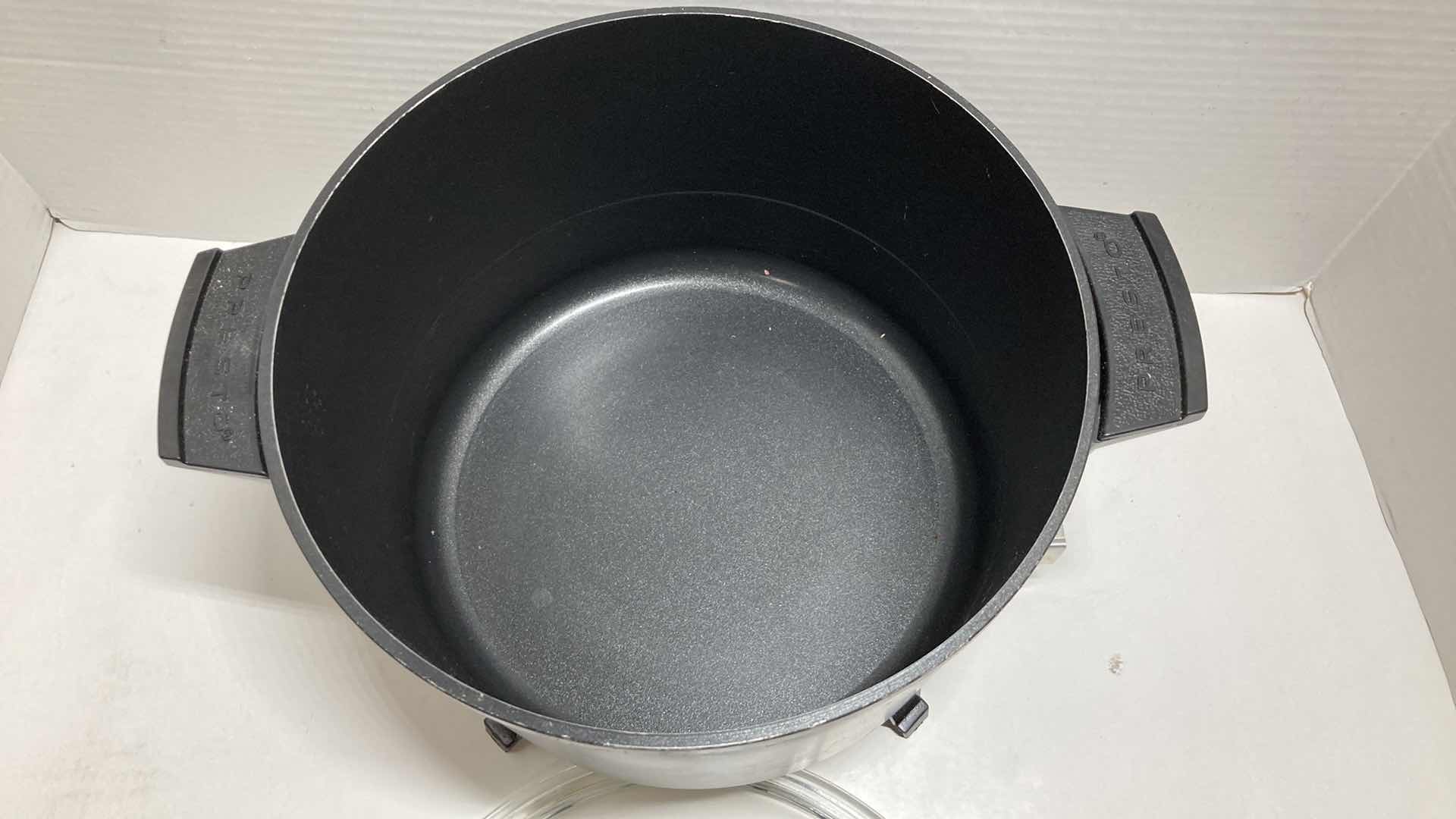 Photo 1 of PRESTO 6QT IMMERSIBLE ELECTRIC POT W ALUMINUM COLANDER & GLASS LID