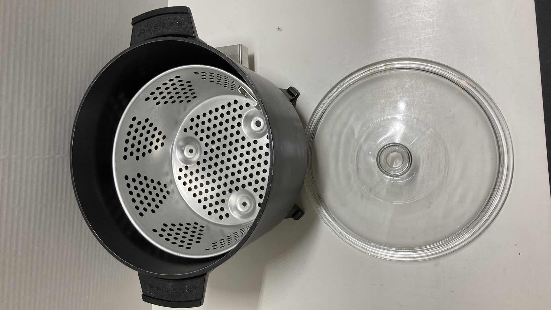 Photo 1 of PRESTO 6QT IMMERSIBLE ELECTRIC POT W ALUMINUM COLANDER & GLASS LID