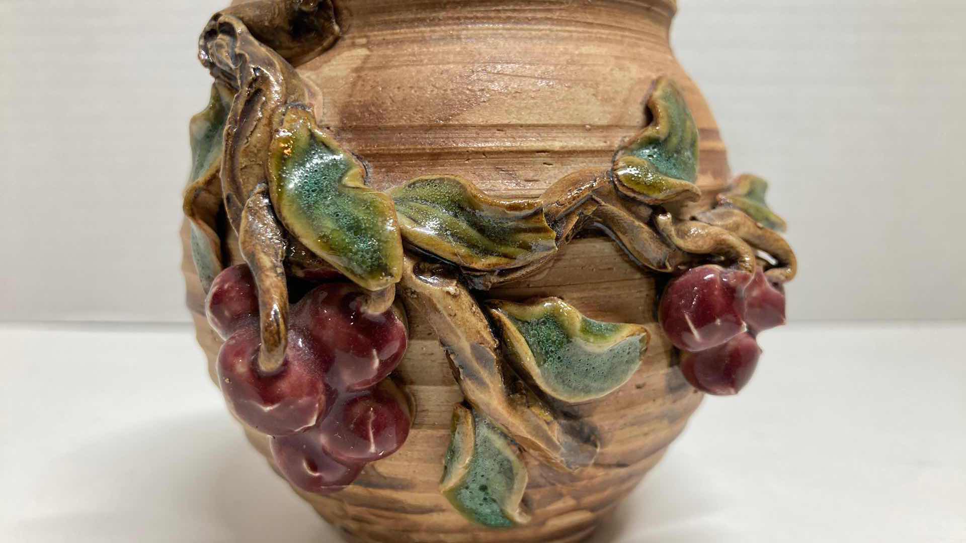 Photo 1 of CHINESE GRAPE VINE MINI PLANTER 4” X 3.75”