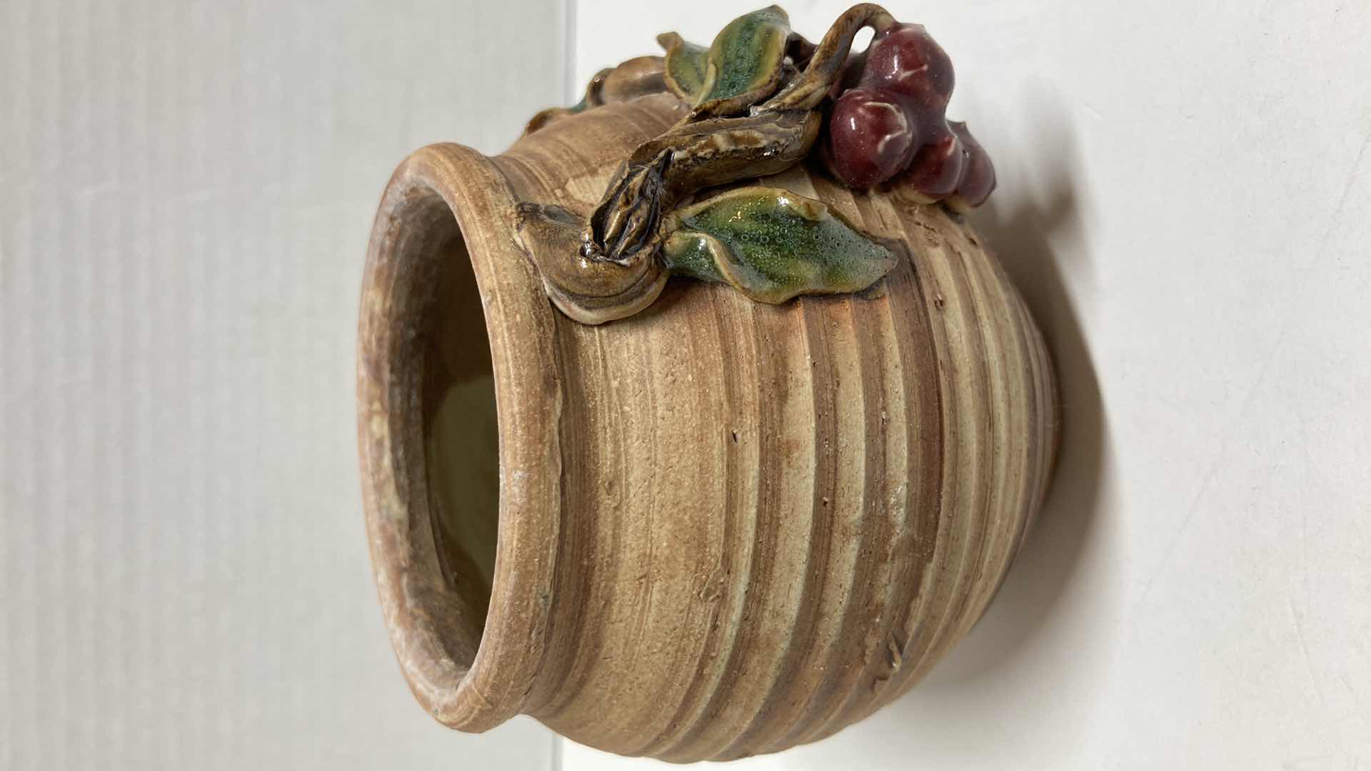 Photo 1 of CHINESE GRAPE VINE MINI PLANTER 4” X 3.75”