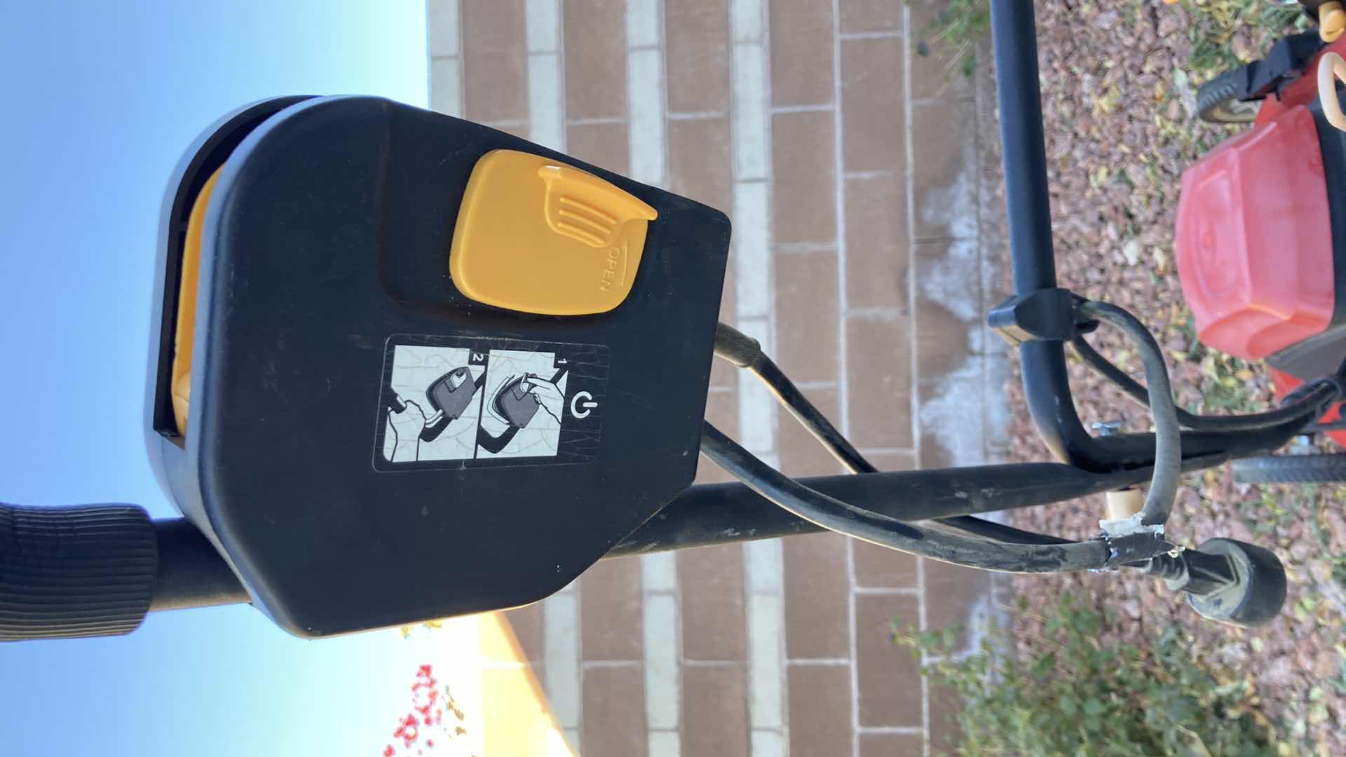 Photo 1 of HOMELITE 20” 3IN1 ELECTRIC LAWNMOWER MODEL UT070759