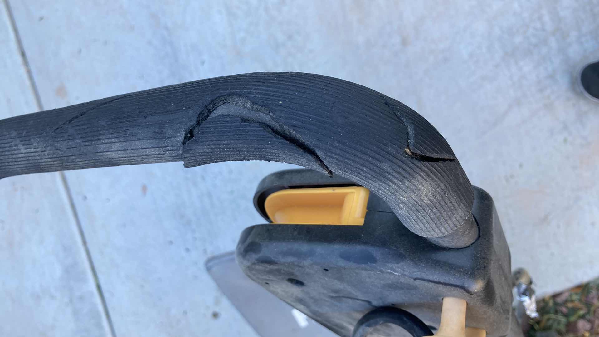 Photo 1 of HOMELITE 20” 3IN1 ELECTRIC LAWNMOWER MODEL UT070759