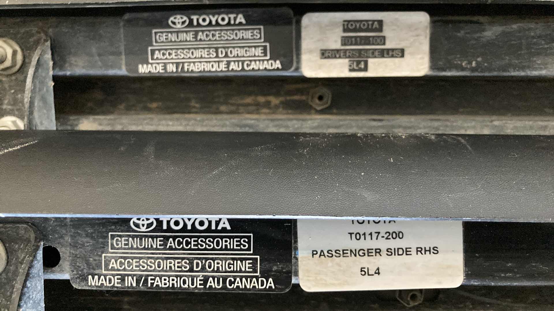 Photo 1 of TOYOTA 5L4 DRIVER LHS & PASSENGERS RHS SIDE MOUNT STEPS MODEL T0117-100/T0117-200