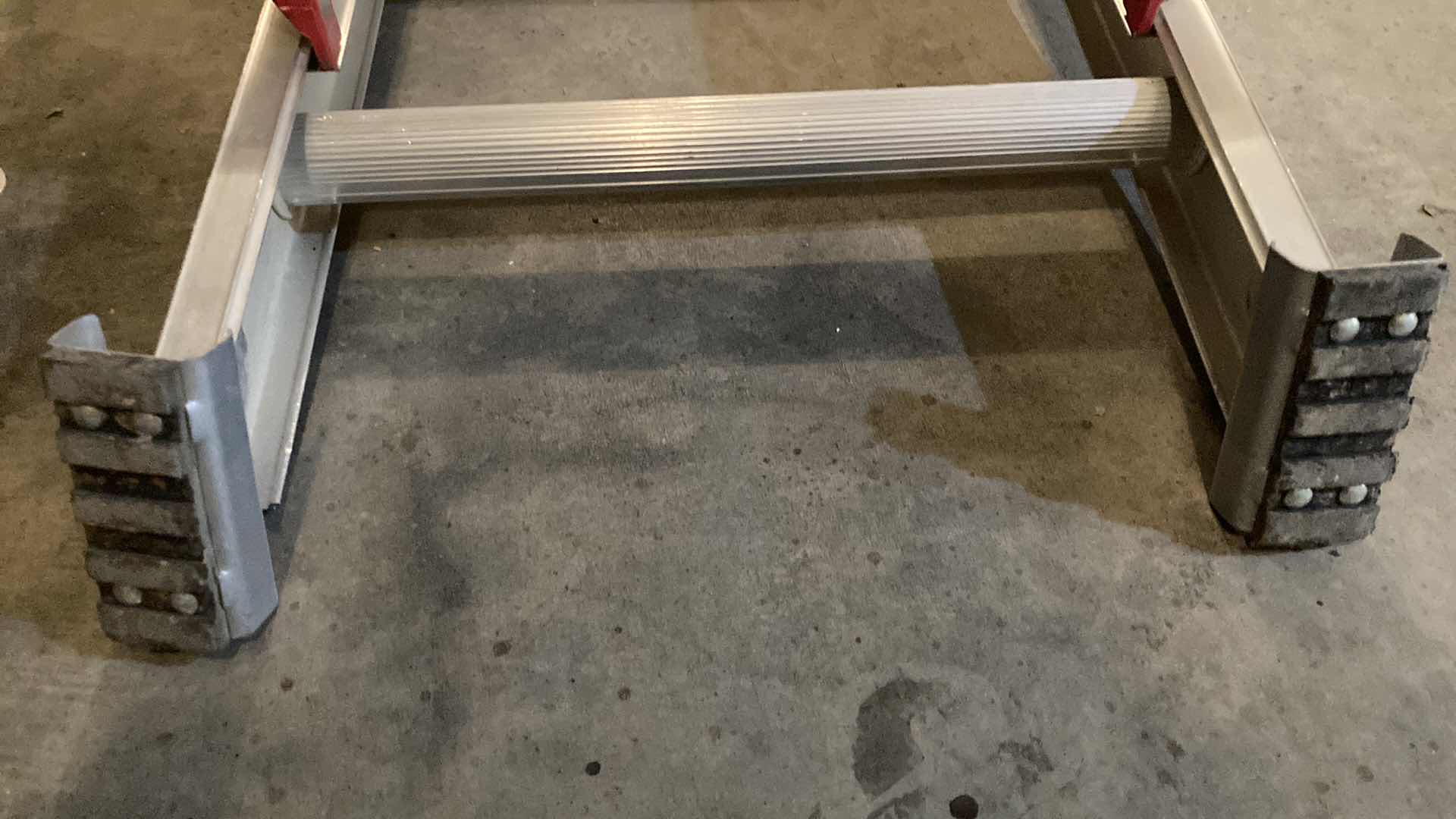 Photo 1 of LOUISVILLE 16’ EXTENSION LADDER MODEL L-2324-16