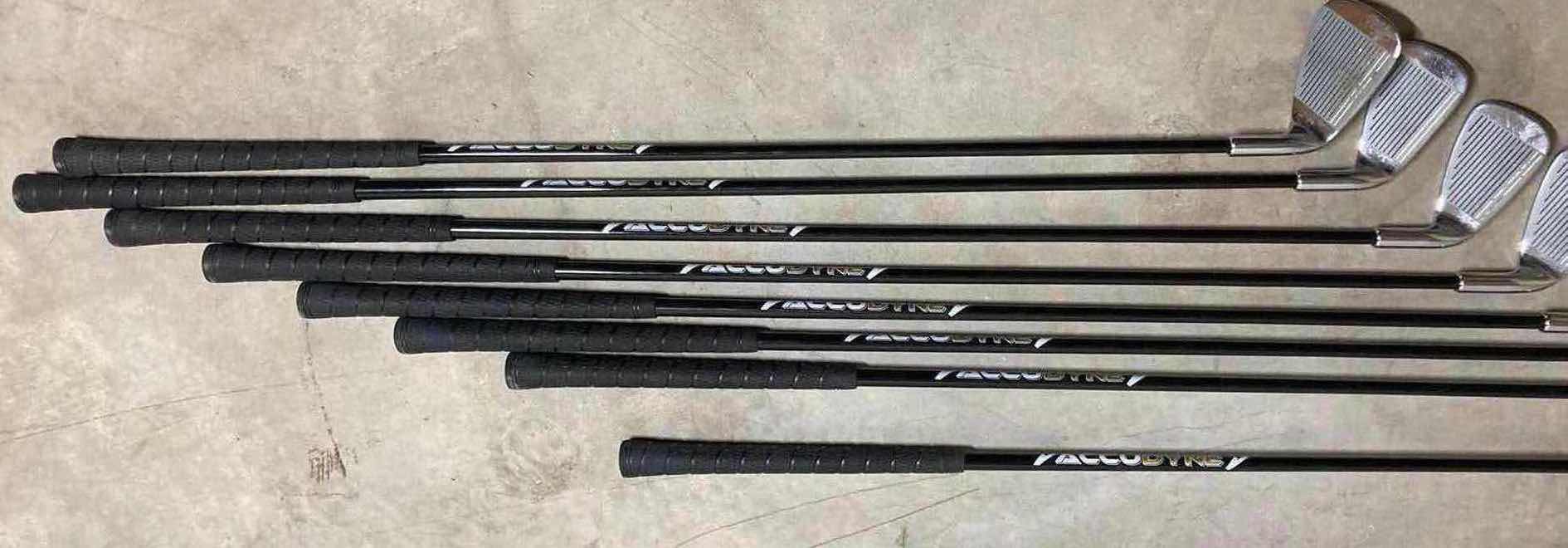 Photo 1 of DUNLOP VISTA MATRIX METAL FLOW WEIGHTED CERTIFIED GRAPHITE MID-FIRM GOLF CLUB SET OF 11