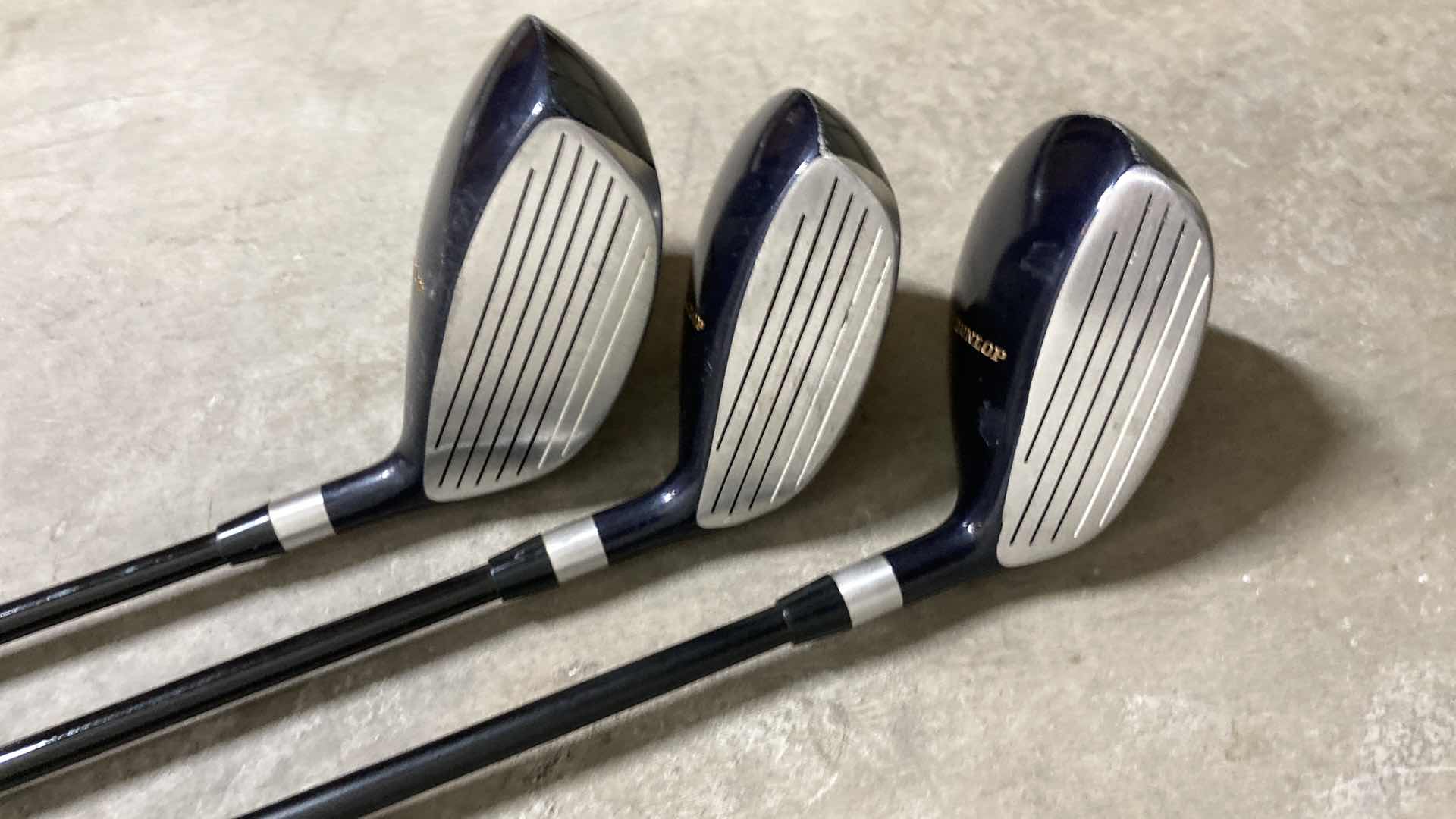 Photo 1 of DUNLOP VISTA MATRIX METAL FLOW WEIGHTED CERTIFIED GRAPHITE MID-FIRM GOLF CLUB SET OF 11
