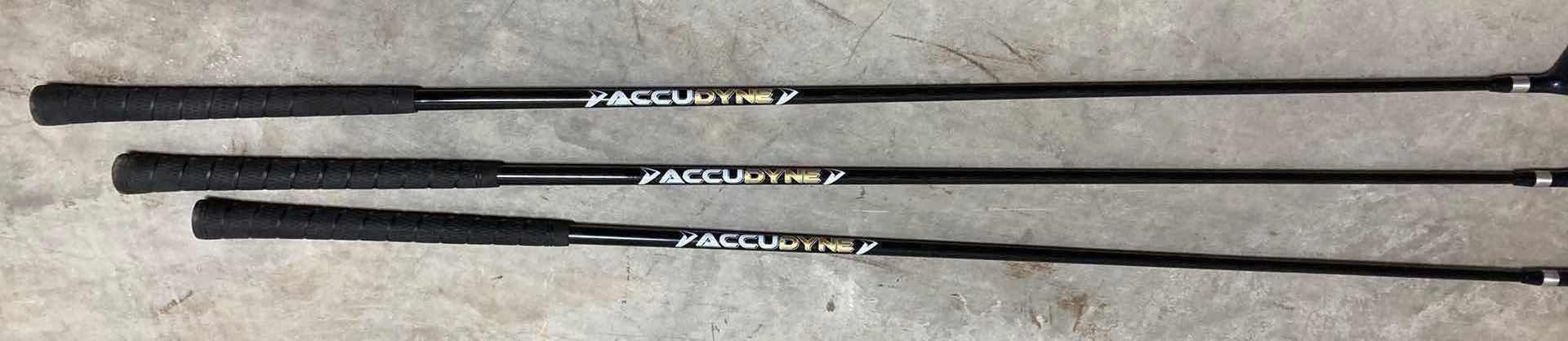 Photo 1 of DUNLOP VISTA MATRIX METAL FLOW WEIGHTED CERTIFIED GRAPHITE MID-FIRM GOLF CLUB SET OF 11