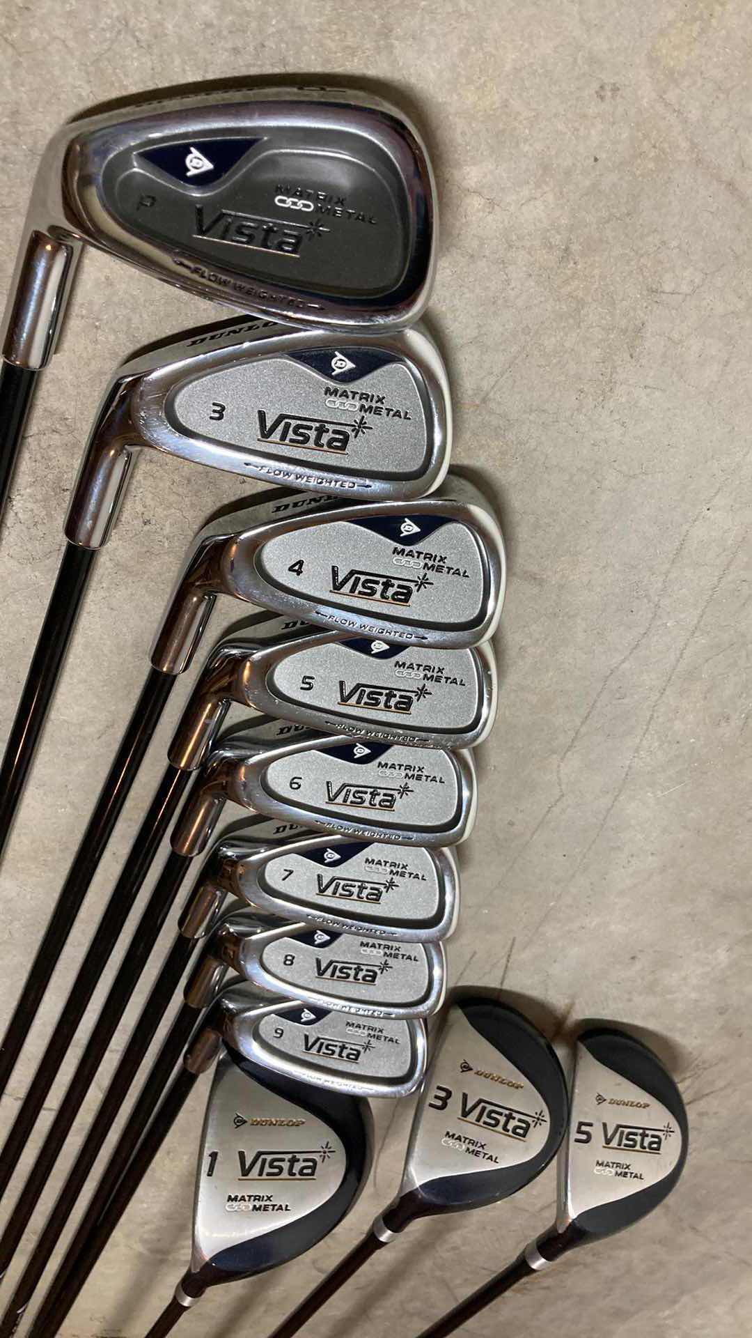 Photo 1 of DUNLOP VISTA MATRIX METAL FLOW WEIGHTED CERTIFIED GRAPHITE MID-FIRM GOLF CLUB SET OF 11