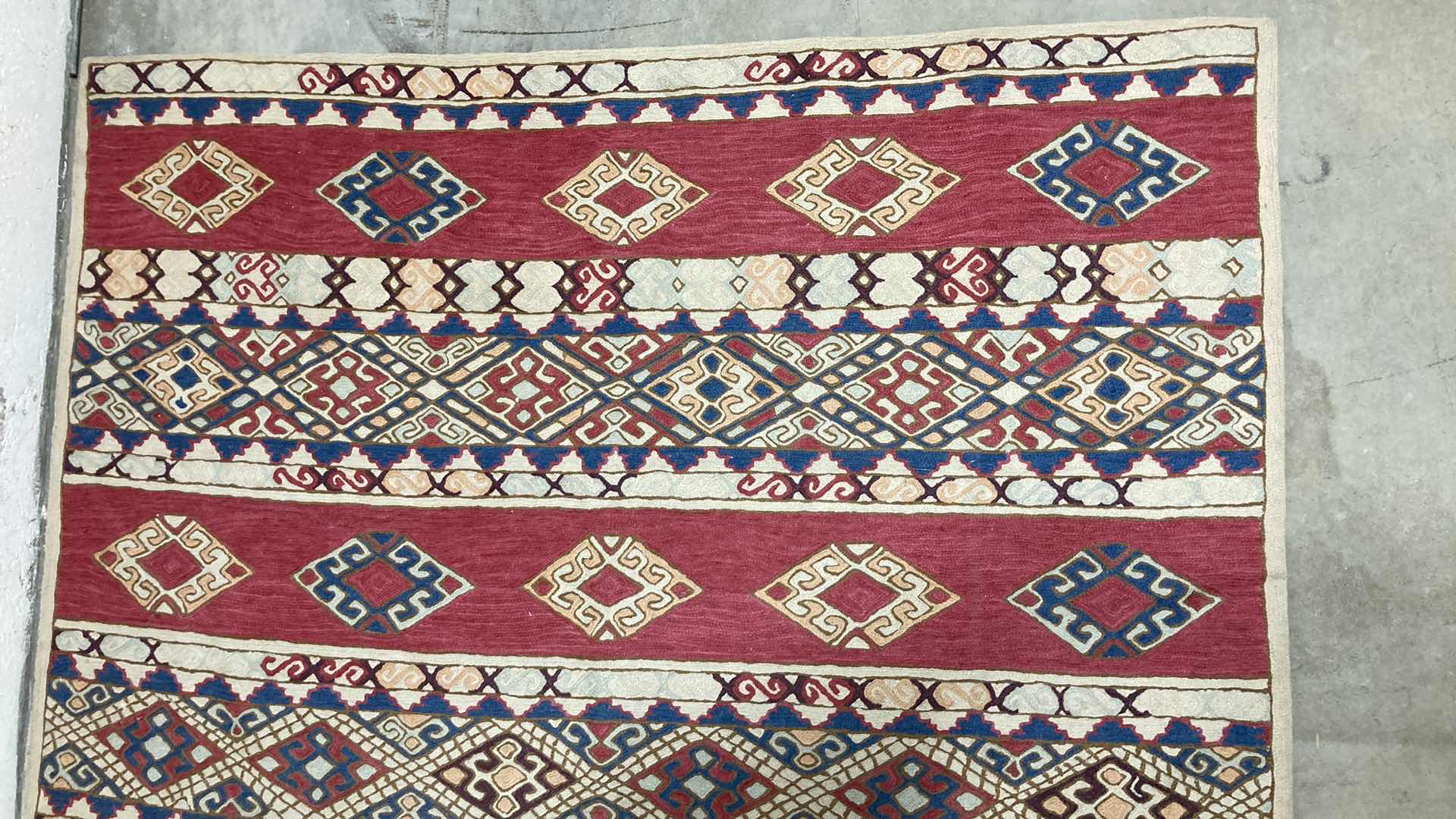 Photo 1 of THE RUG MARKET MEDITERRANEAN CHAINSTITCH MAROON RUG MADE IN INDIA 4’ X 6’