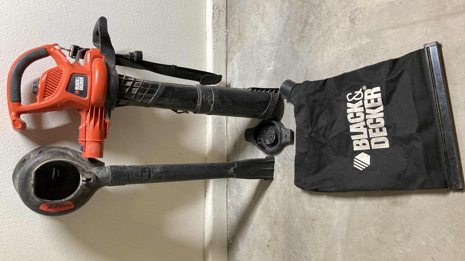 Photo 1 of BLACK & DECKER YARD BLOWER W ATTACHMENTS MODEL BV6600 TYPE 1