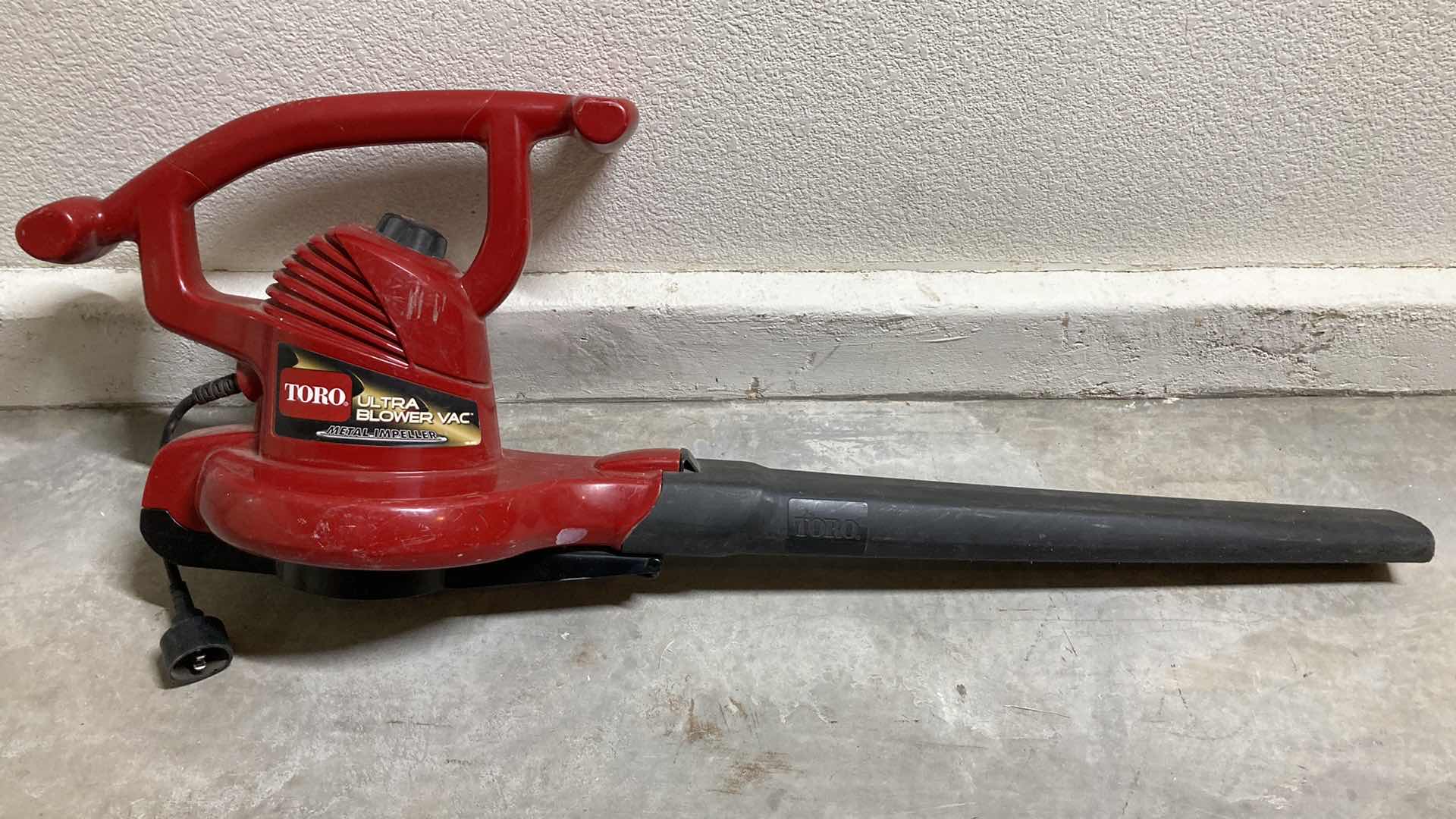 Photo 1 of TORO ULTRA METAL IMPELLER BLOWER VAC W ATTACHMENT MODEL  51599