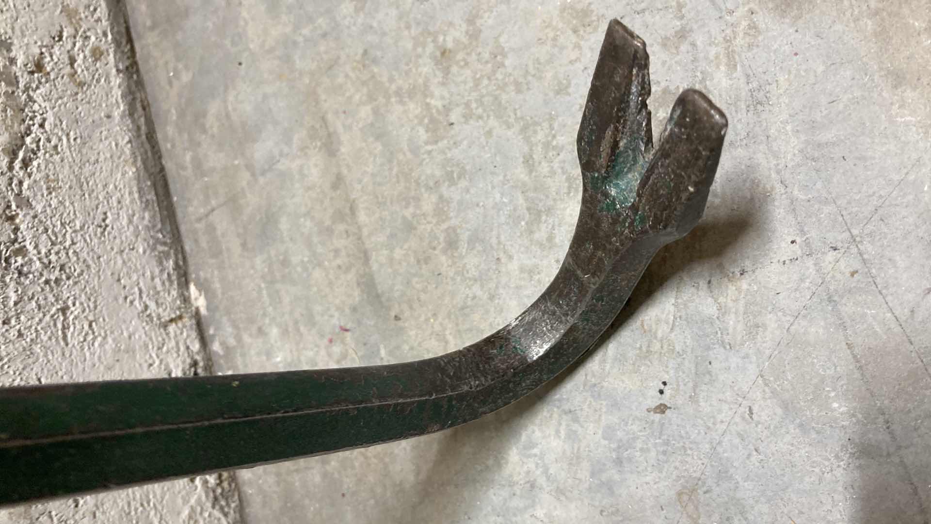 Photo 1 of USA MADE CROWBAR 4.5” X 36”