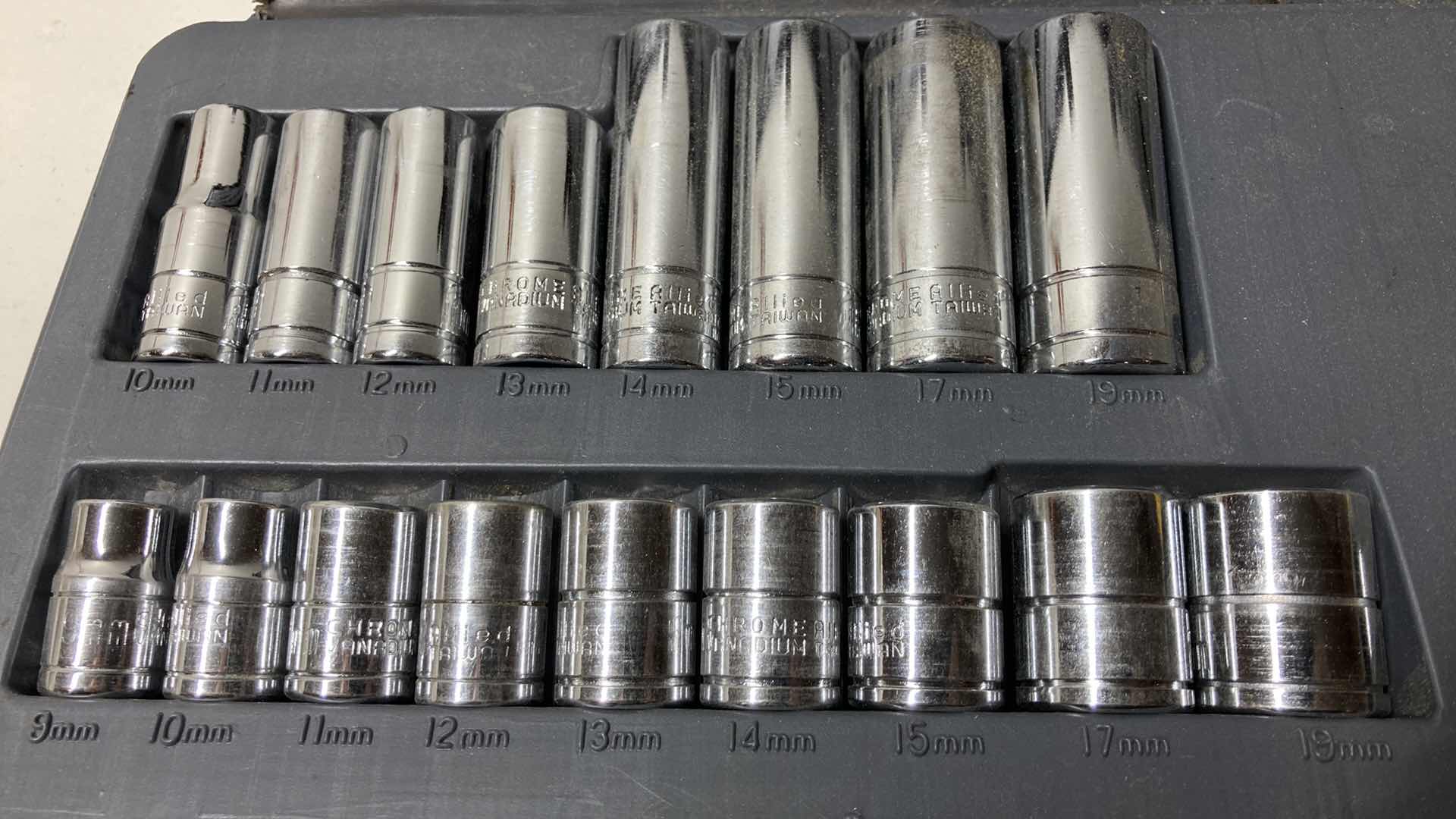 Photo 1 of ALLIED SOCKET SET W CASE