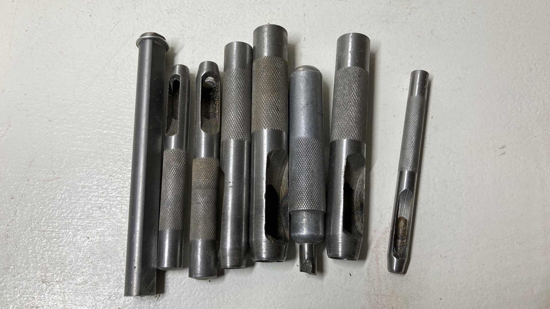 Photo 1 of NC & NF.NPT COMBO TAP & DIE SET W TIN CASE & EXTRA BITS