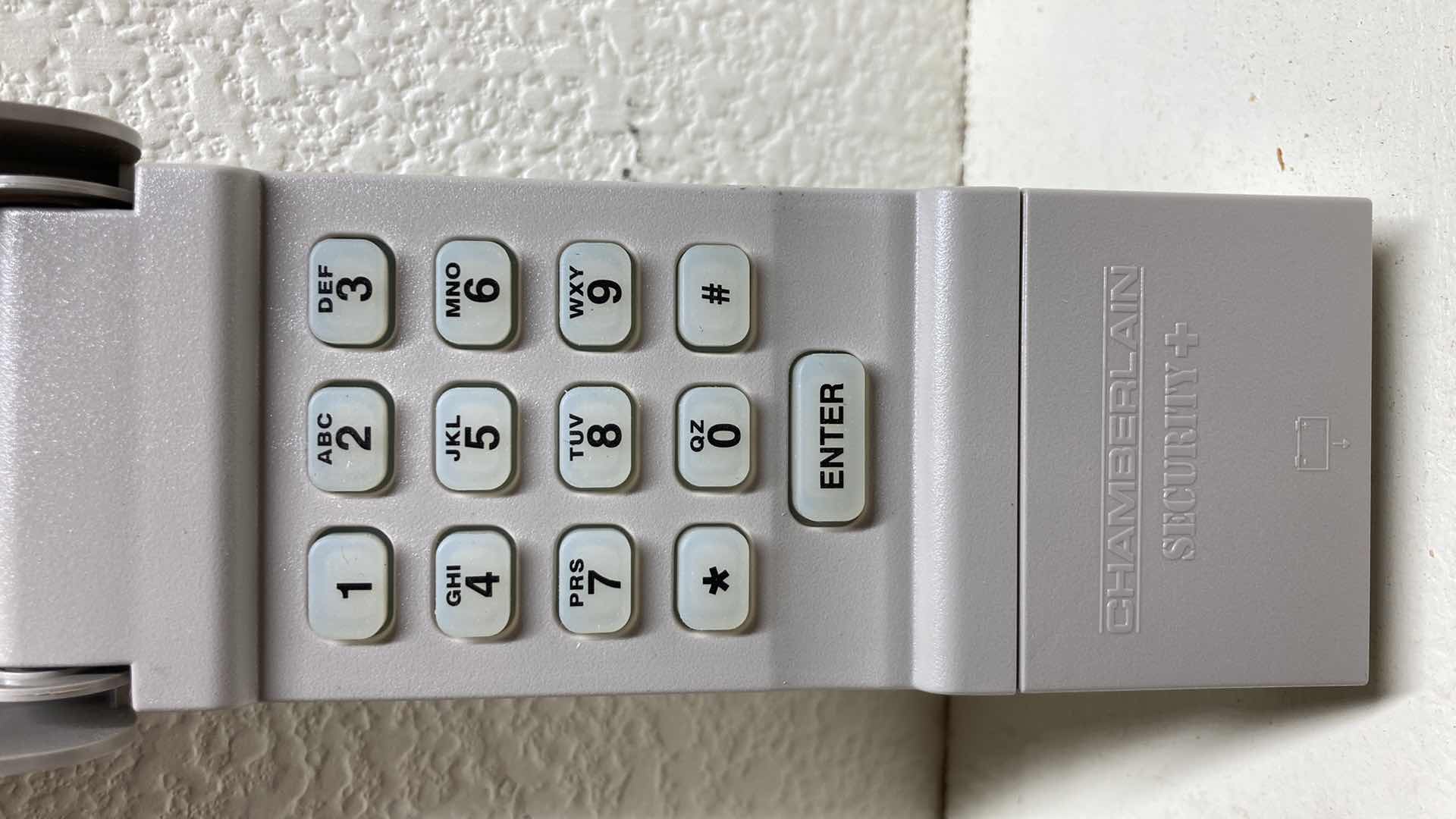 Photo 1 of NEW CHAMBERLAIN SECURITY KEYLESS ENTRY KEYPAD MODEL 940CB