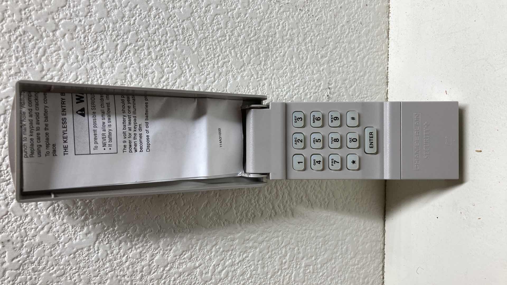 Photo 1 of NEW CHAMBERLAIN SECURITY KEYLESS ENTRY KEYPAD MODEL 940CB