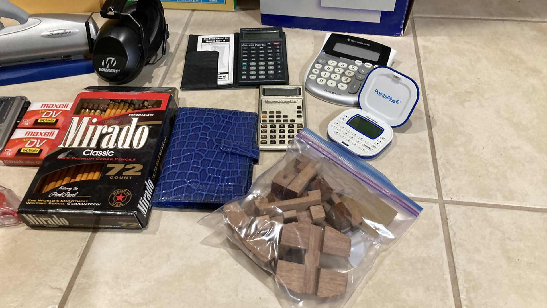 Photo 1 of STATIONARY SUPPLIES