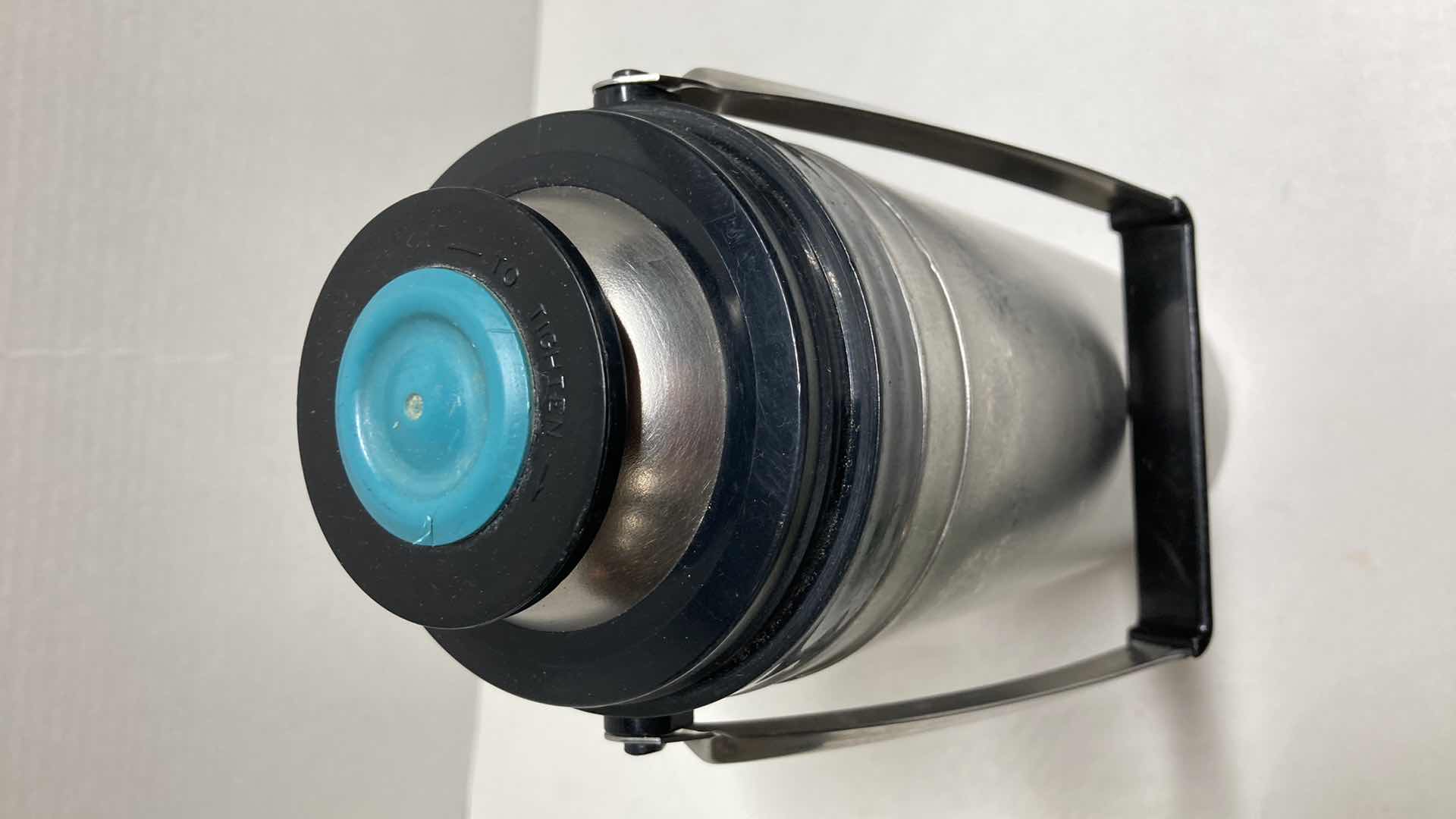 Photo 1 of THERMOS STAINLESS STEEL VACUUM 1QT BOTTLE MODEL 2464