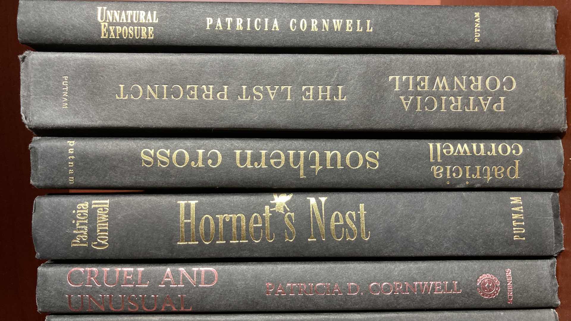 Photo 1 of PATRICIA CORNWELL HARD COVER BOOKS (8)