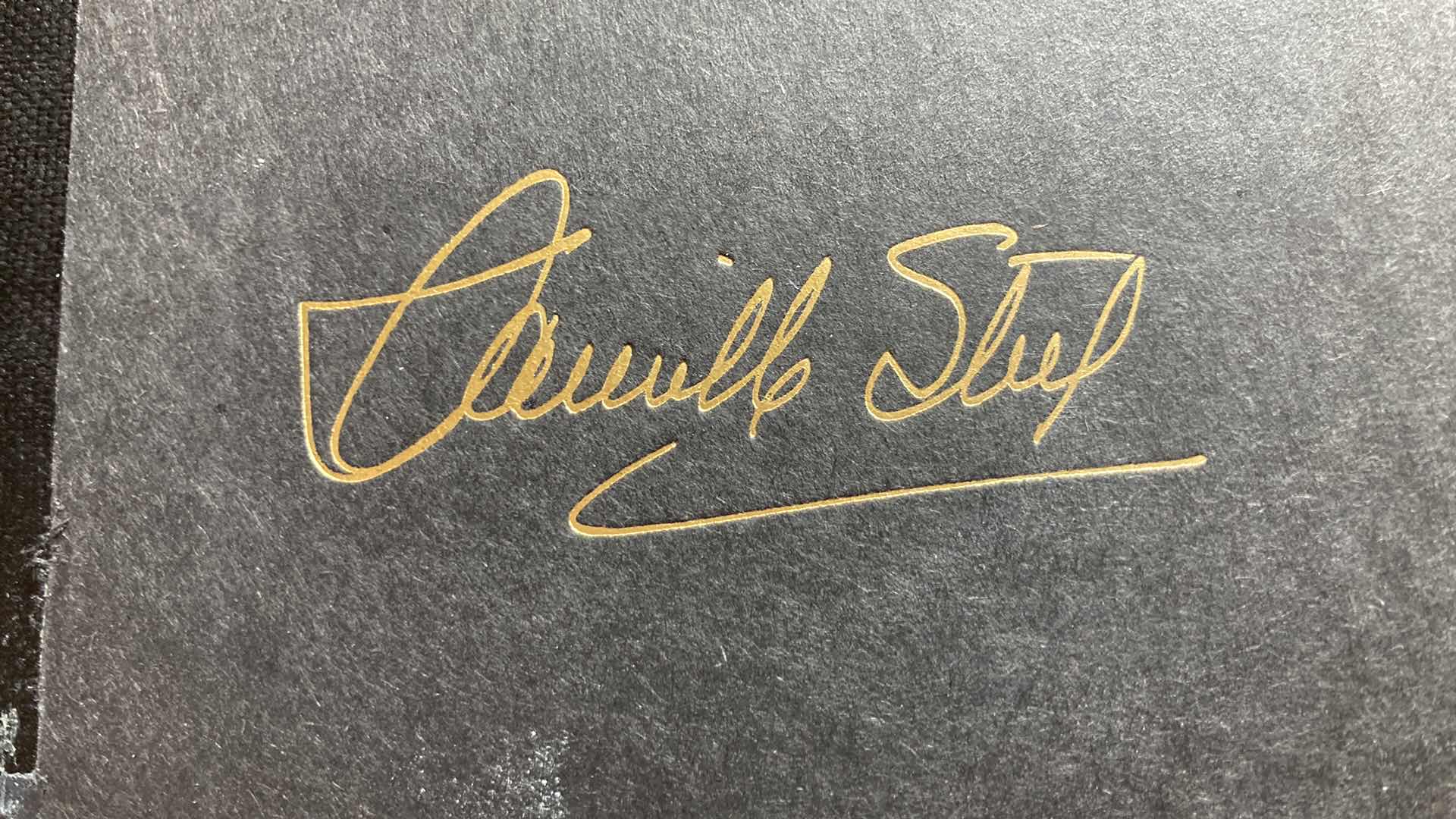 Photo 1 of HEARTBEAT AUTOGRAPHED BY DANIELLE STEEL HARD COVER BOOK