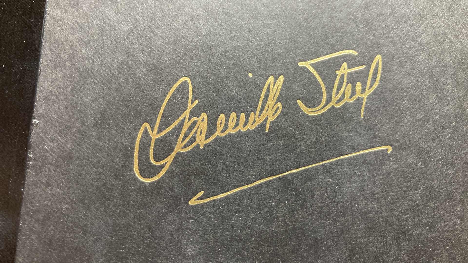 Photo 1 of VANISHED AUTOGRAPHED BY DANIELLE STEEL HARD COVER BOOK