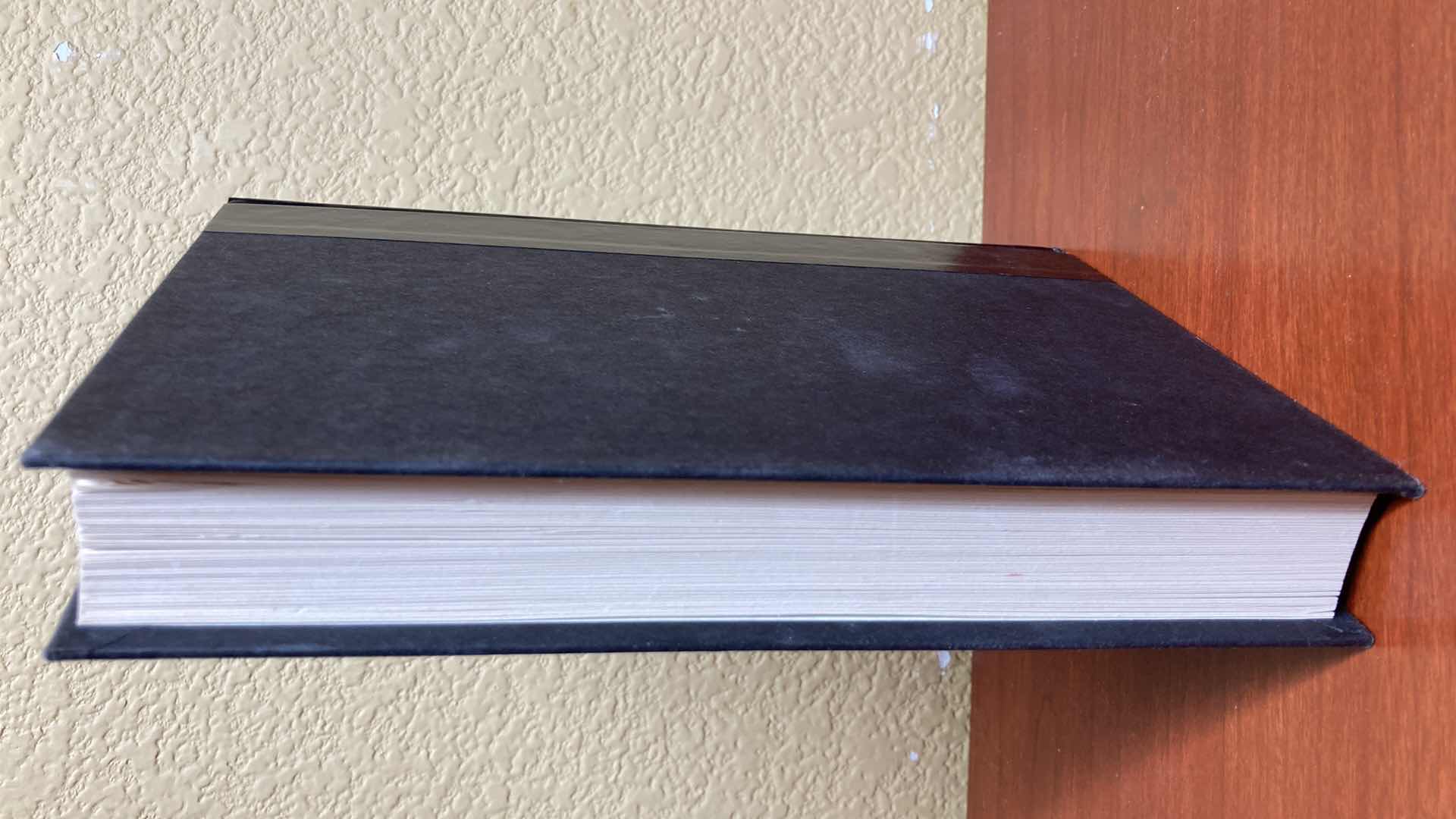 Photo 1 of VANISHED AUTOGRAPHED BY DANIELLE STEEL HARD COVER BOOK