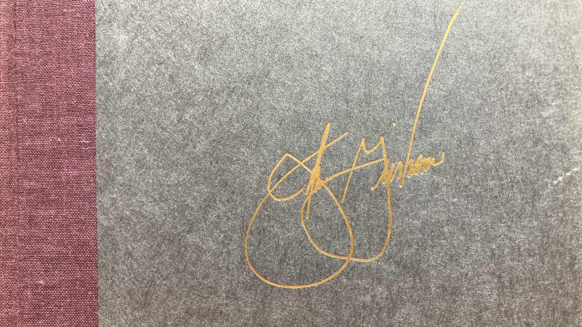 Photo 1 of THE CHAMBER AUTOGRAPHED BY JOHN GRISHAM HARD COVER BOOK